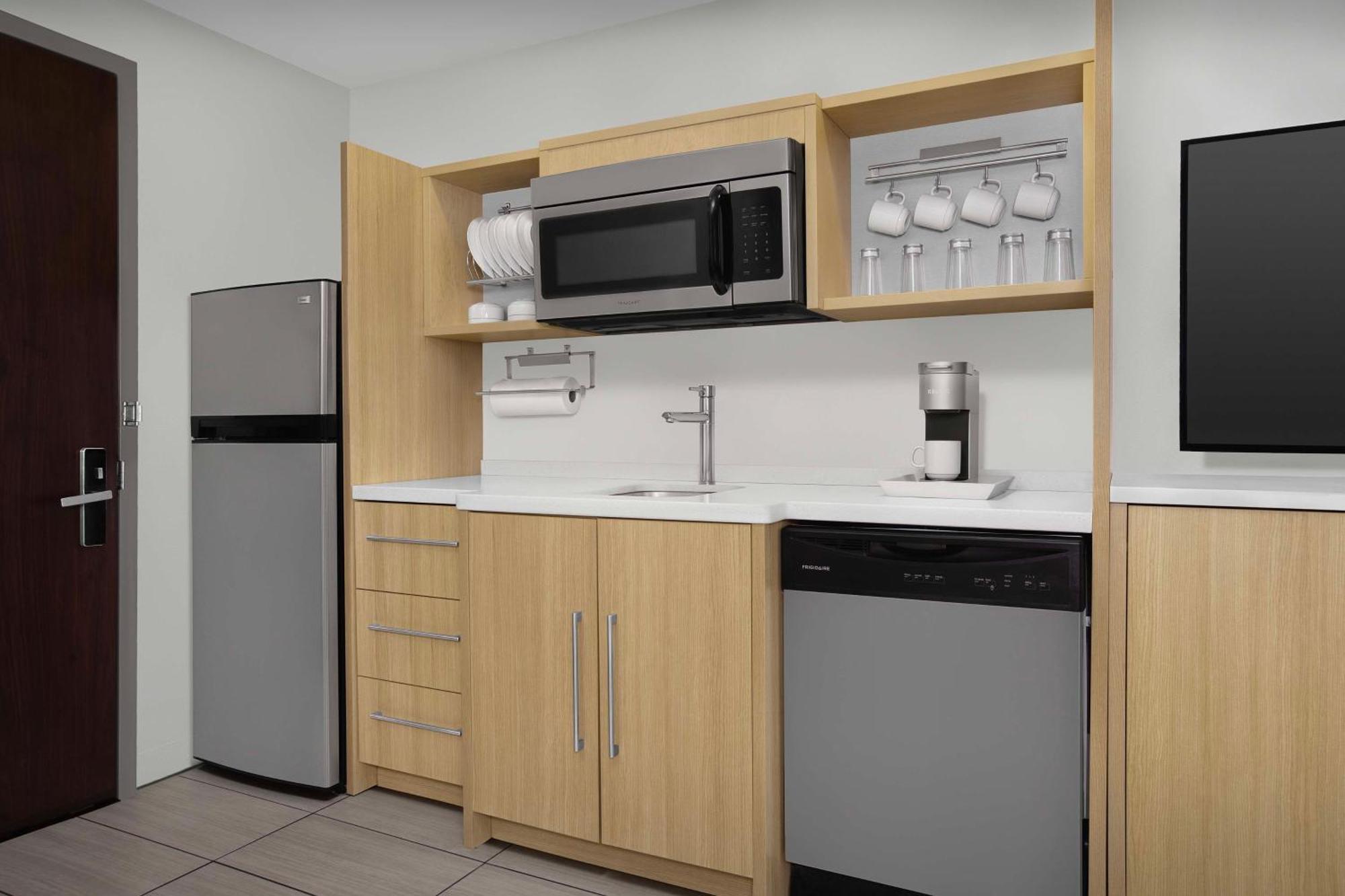 One-Bedroom King Suite Non-Smoking
