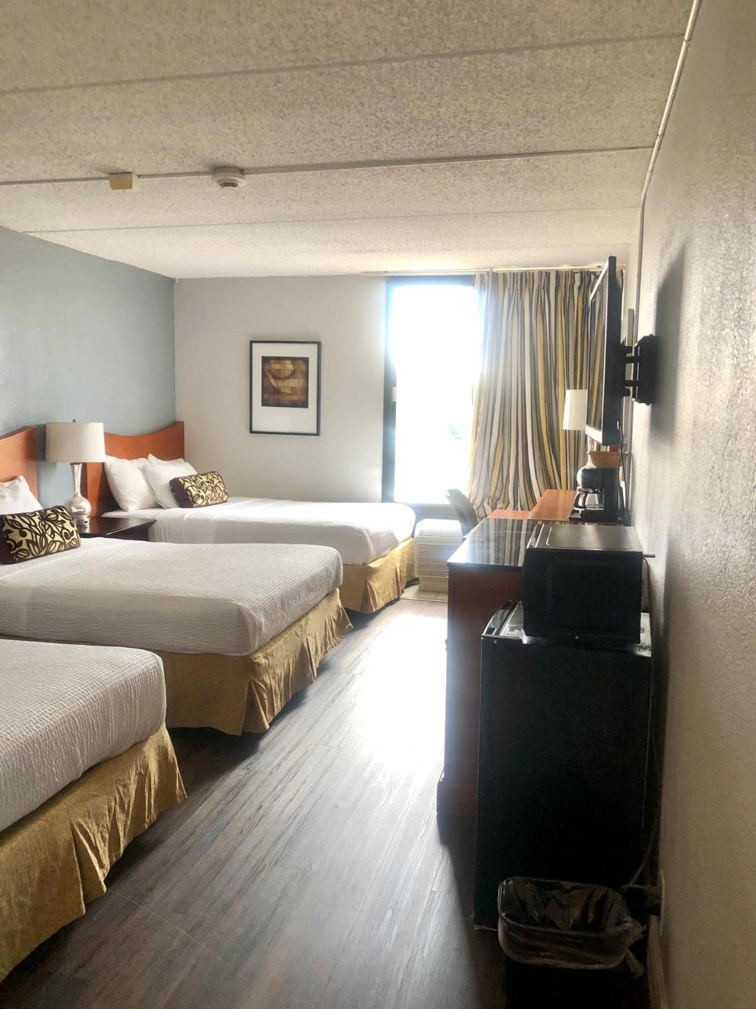 Triple Bed Room