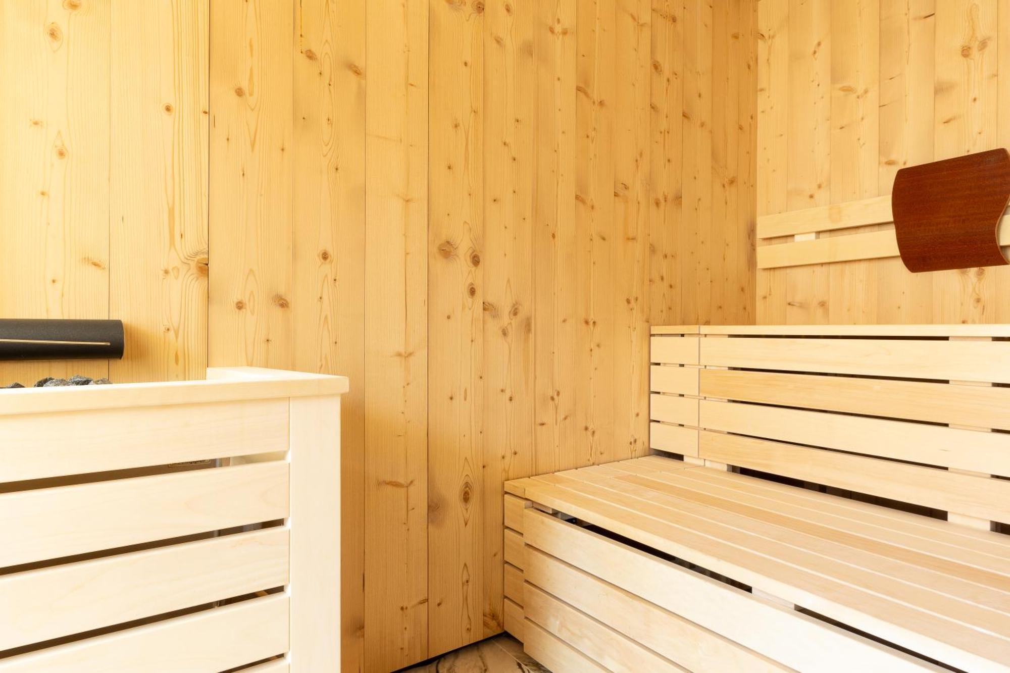 Suite with Sauna