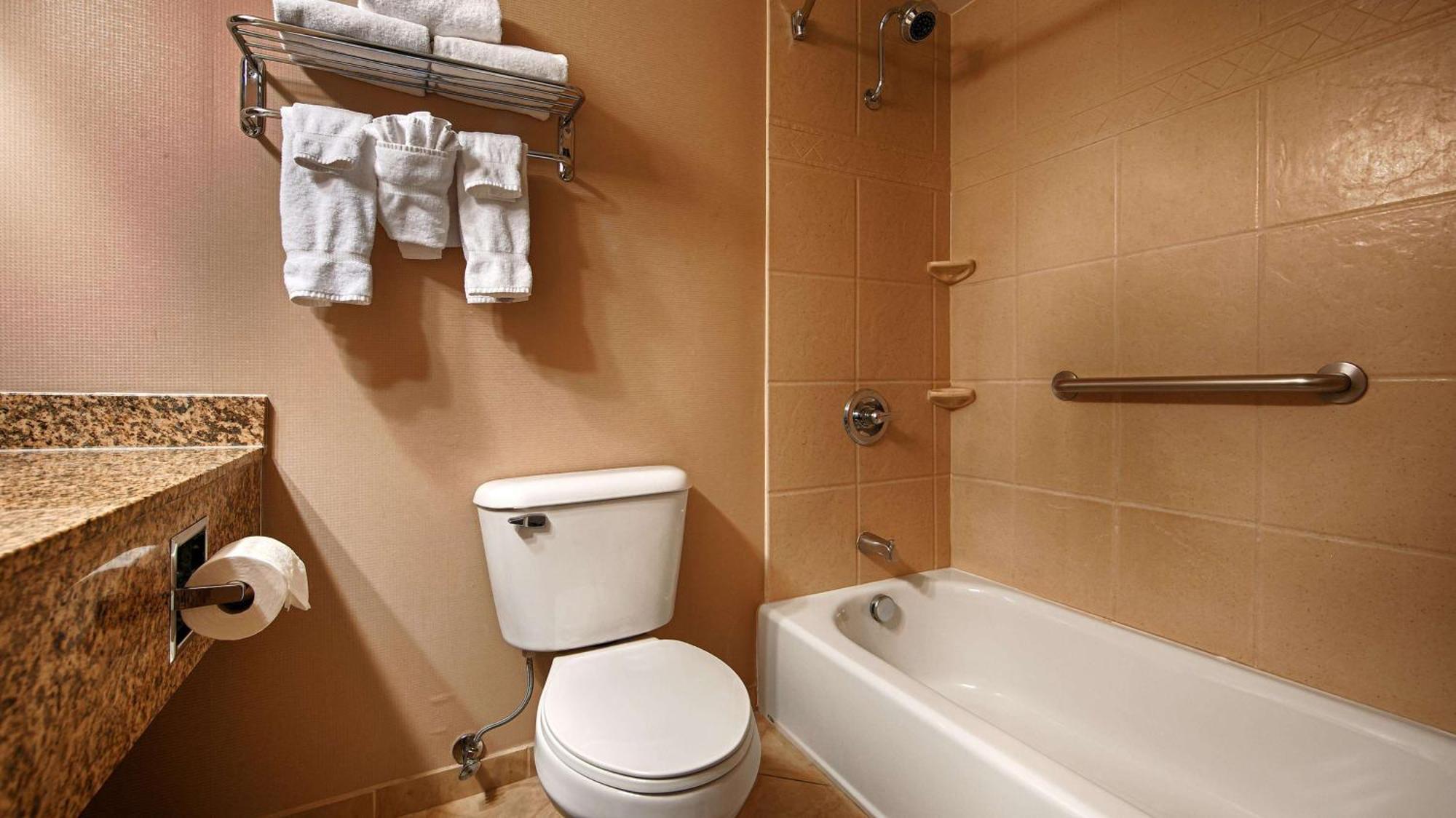King Suite with Hot Tub - Non-Smoking