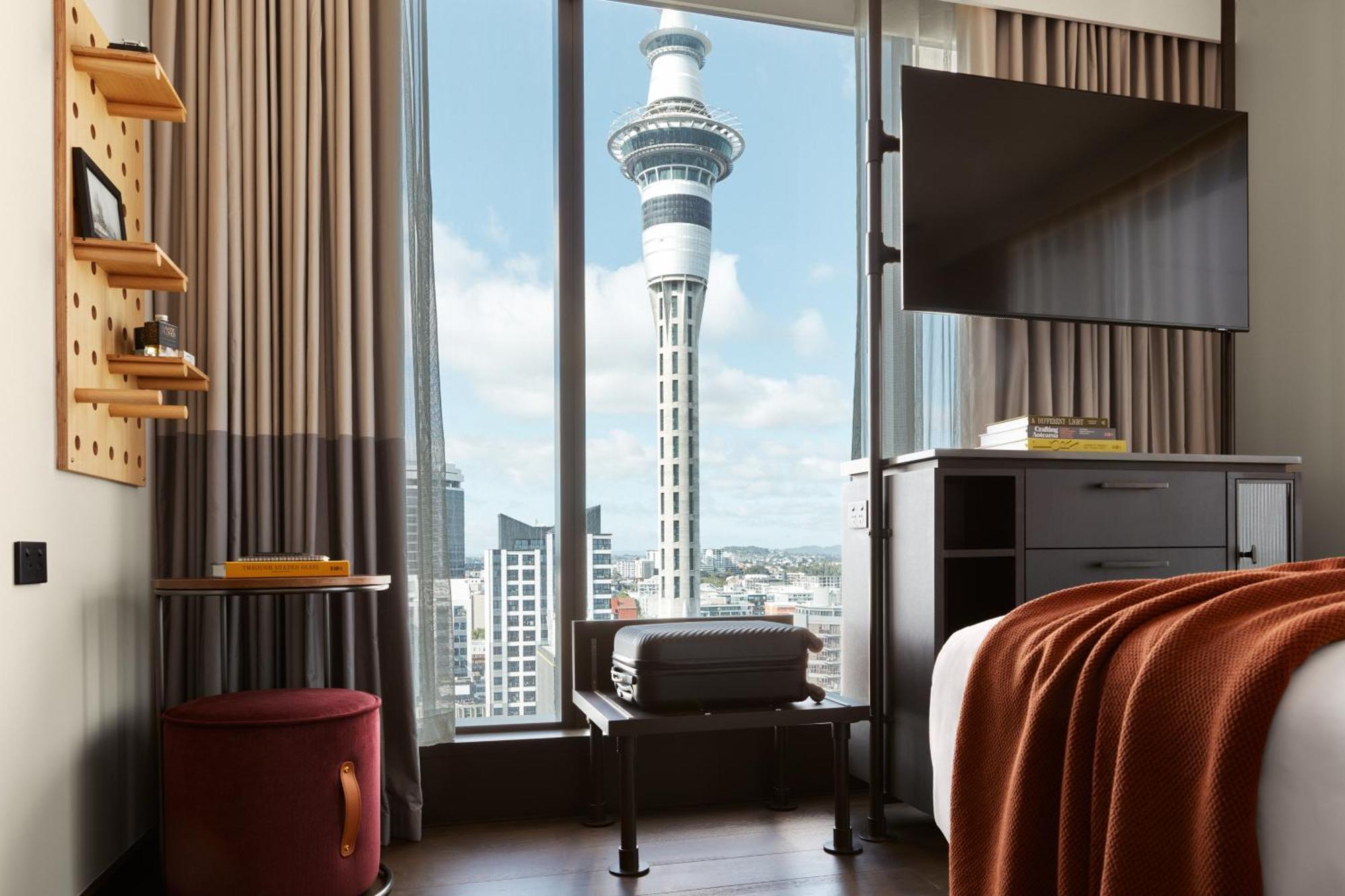 Standard Corner King Room Sky Tower View High Floor