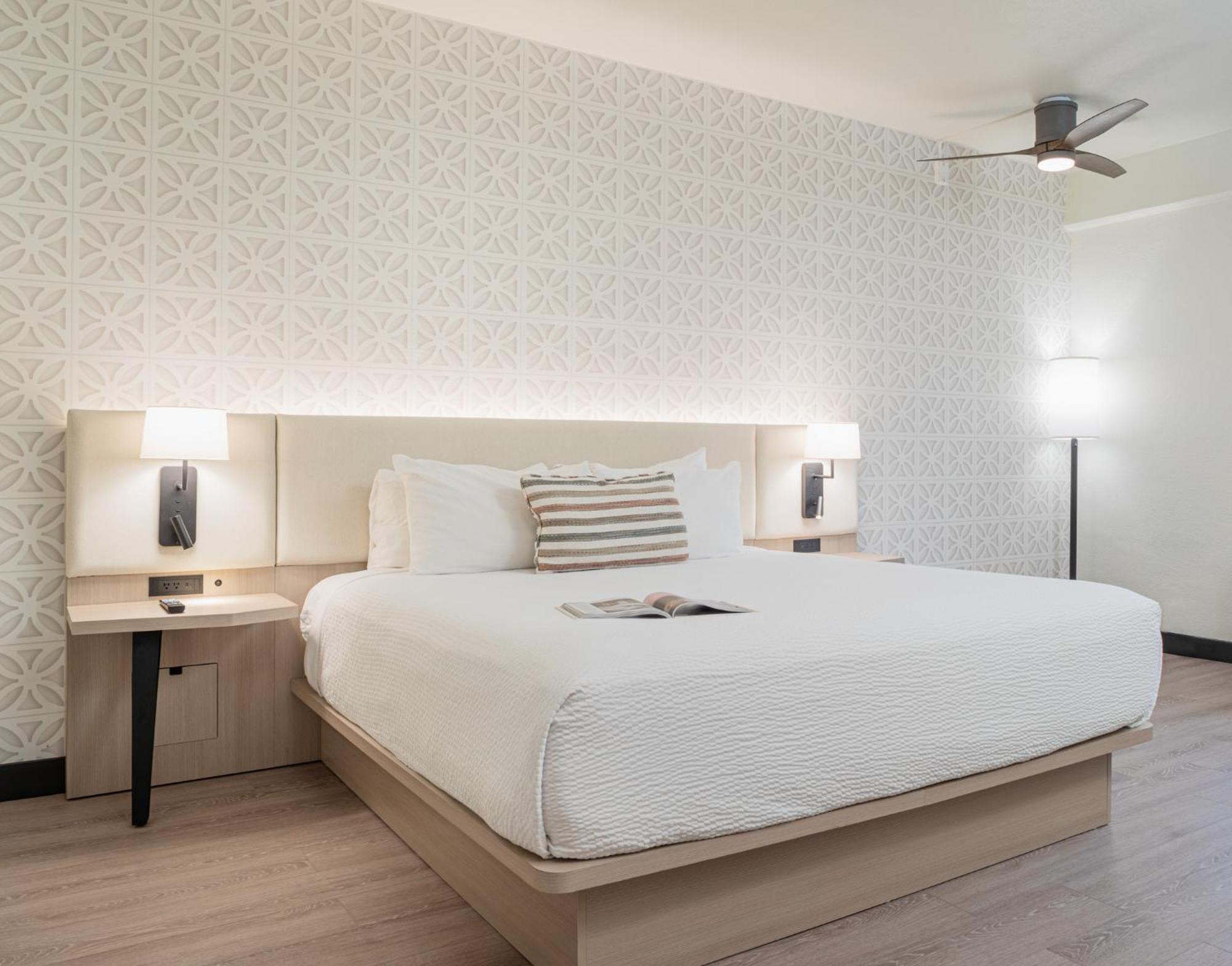 Standard Zimmer mit Kingsize-Bett