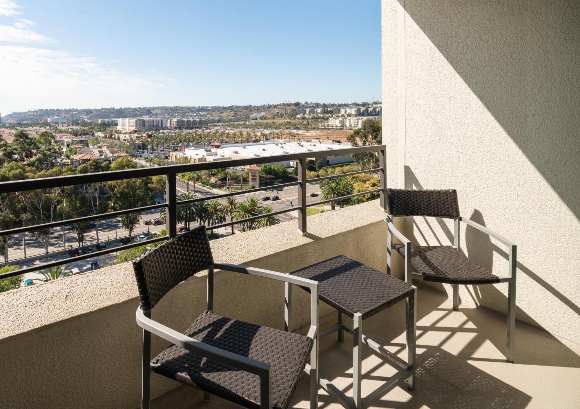 Executive Queen Room Two Queen Beds City View High Floor
