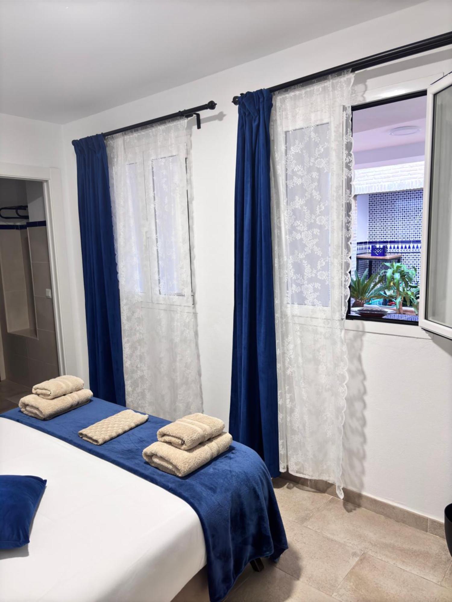 Double Room Private Bathroom