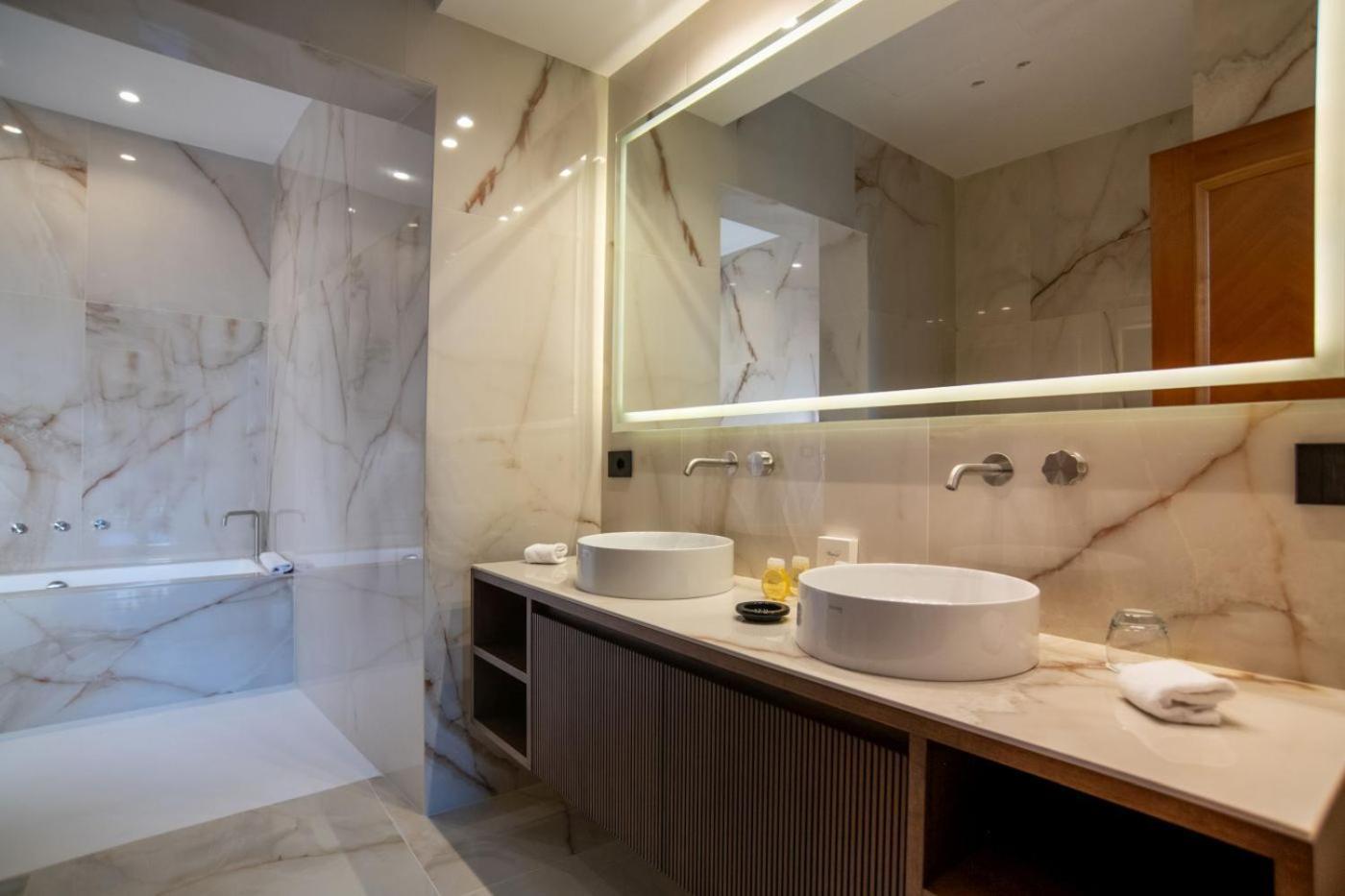 Junior Suite City View