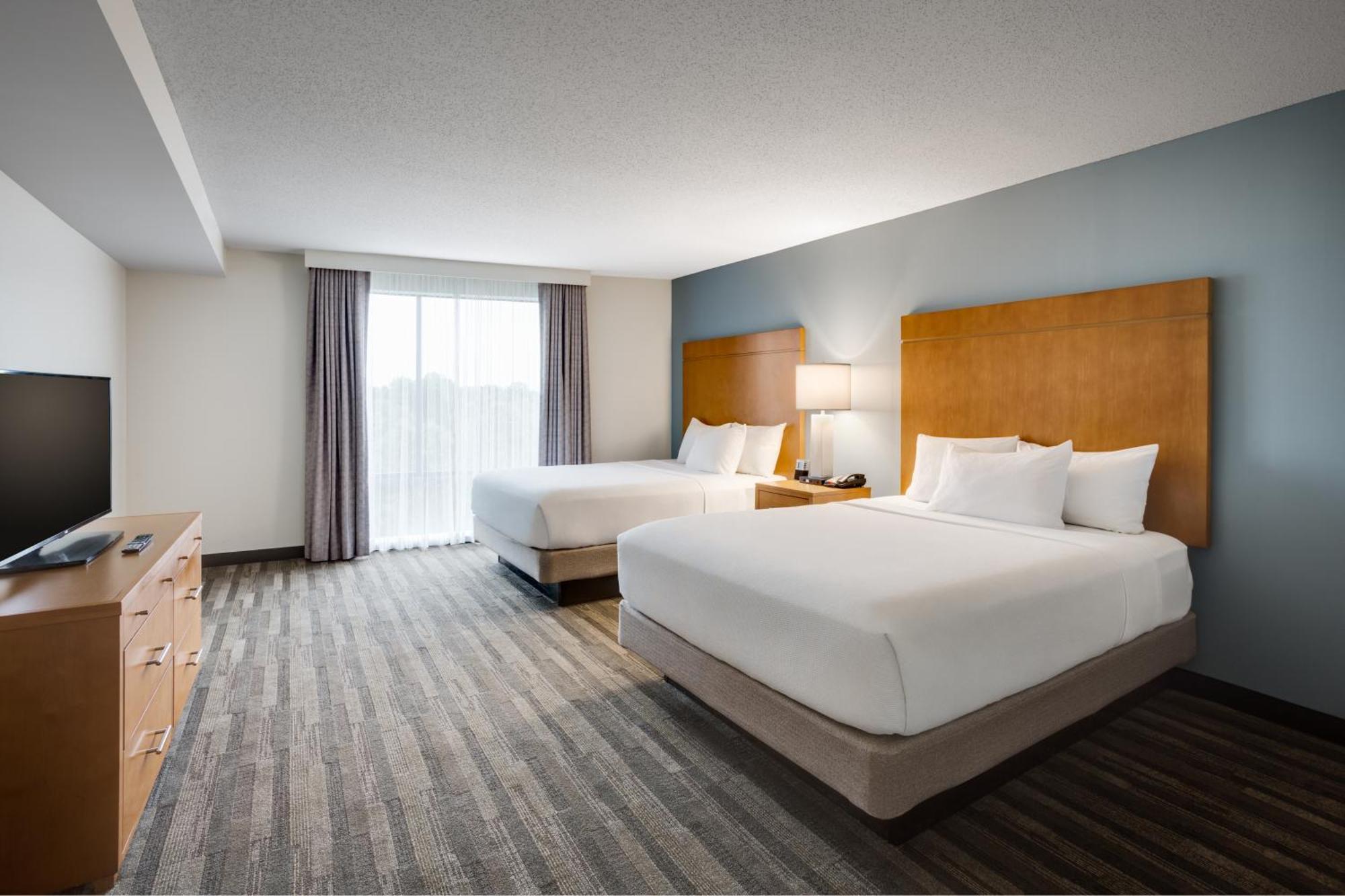 Queen Room Two Queen Beds Roll Shower Disability Access