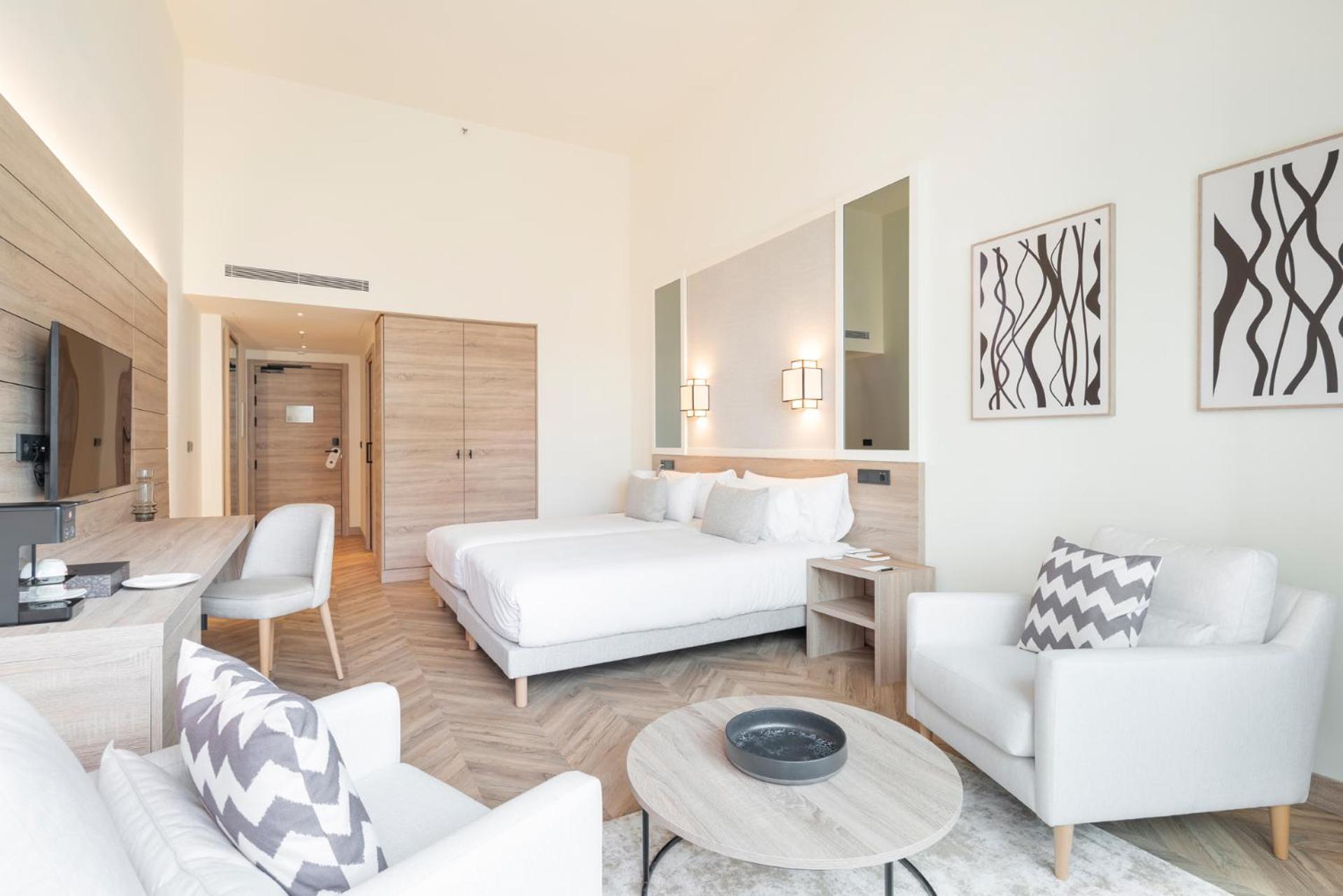 Double or Twin Room Side Sea View