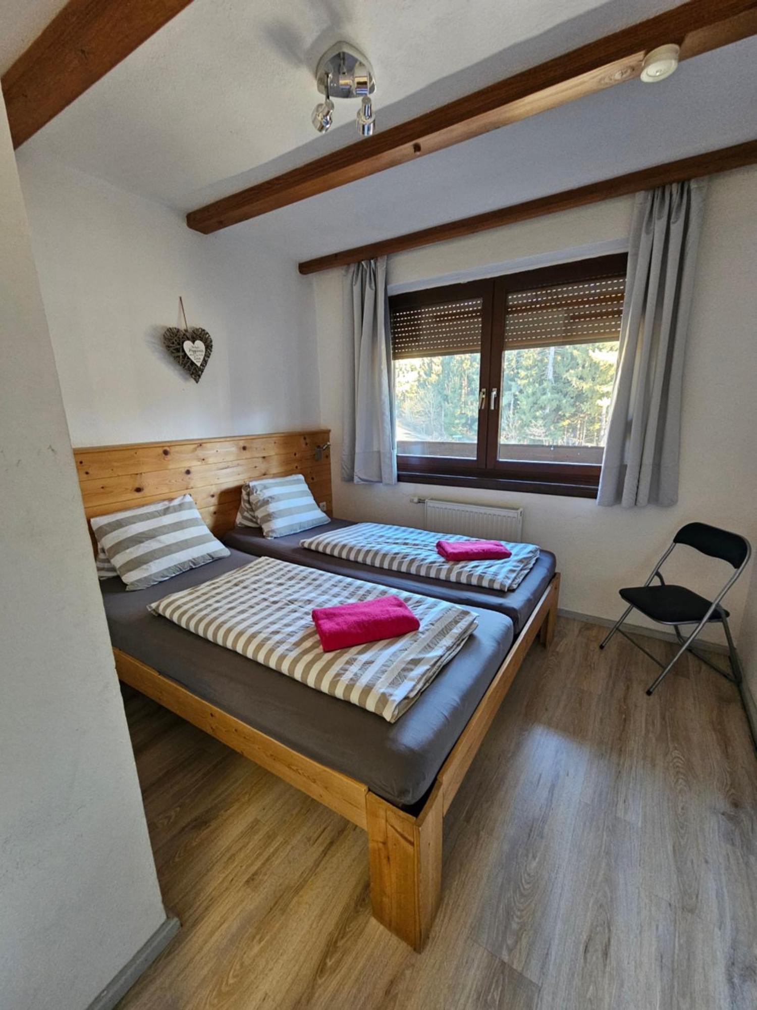 Apartment mit Balkon