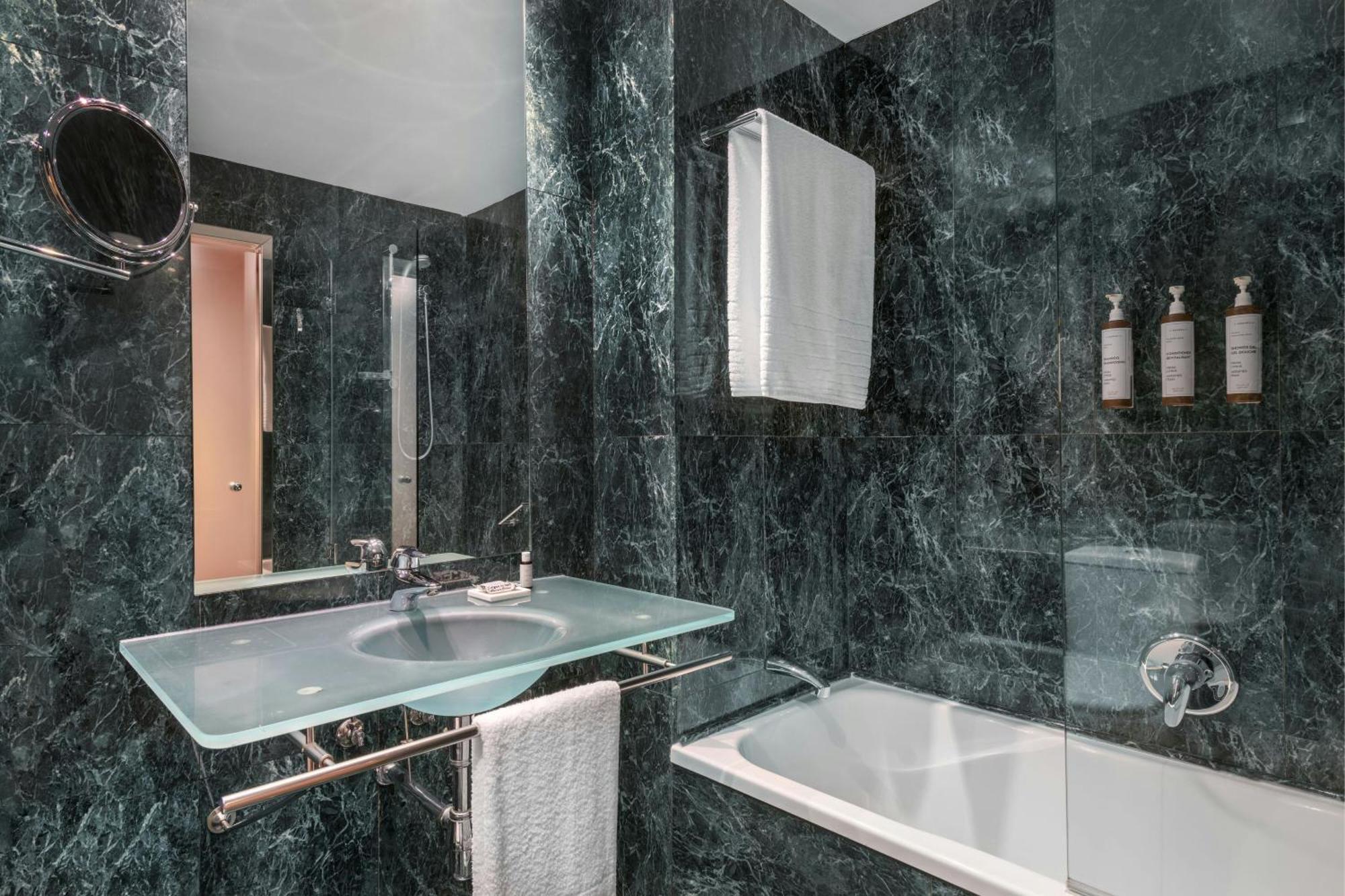 Habitación Estándar Plus con 1 cama extragrande