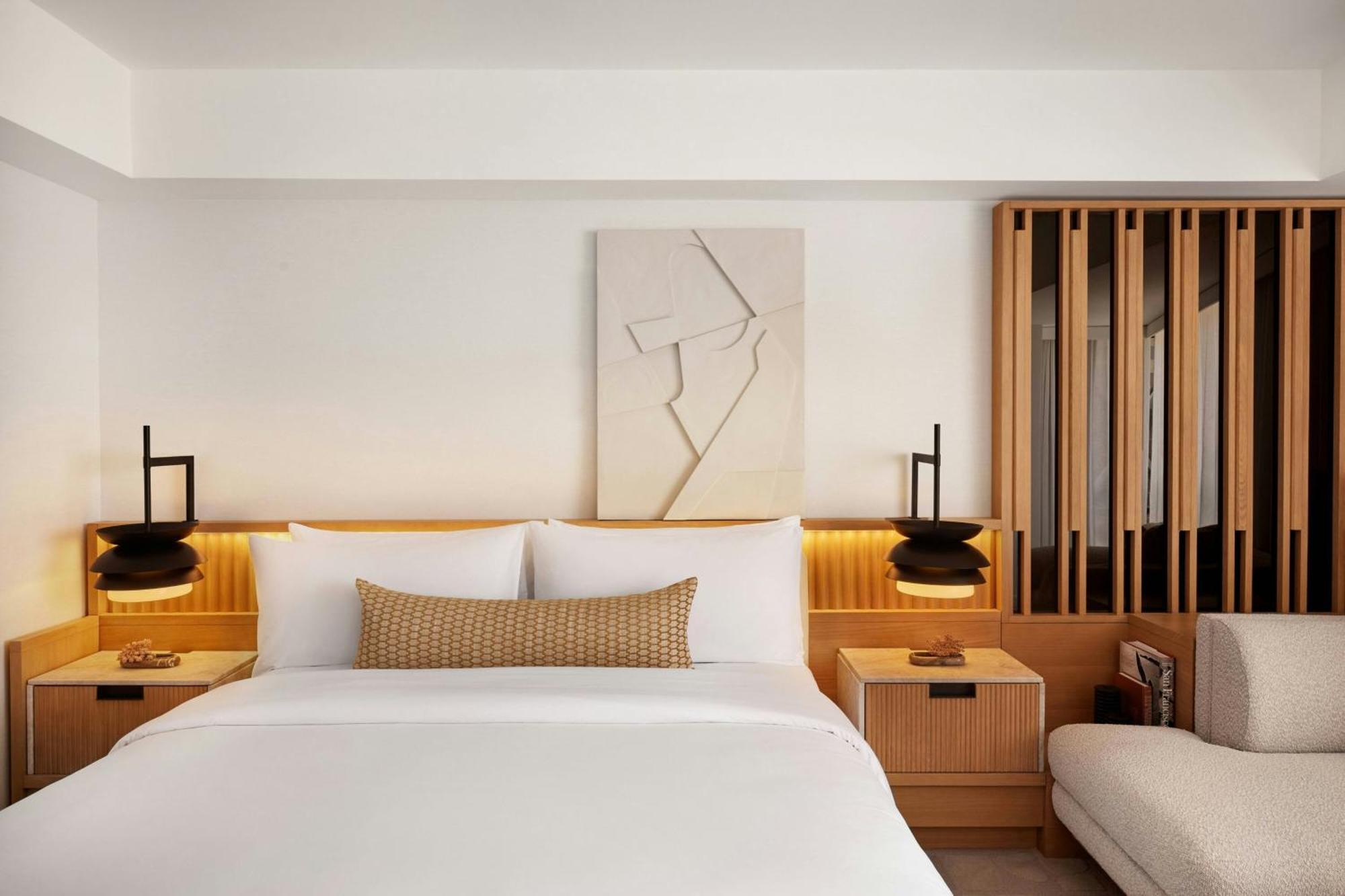 Premier King Room Skyline View