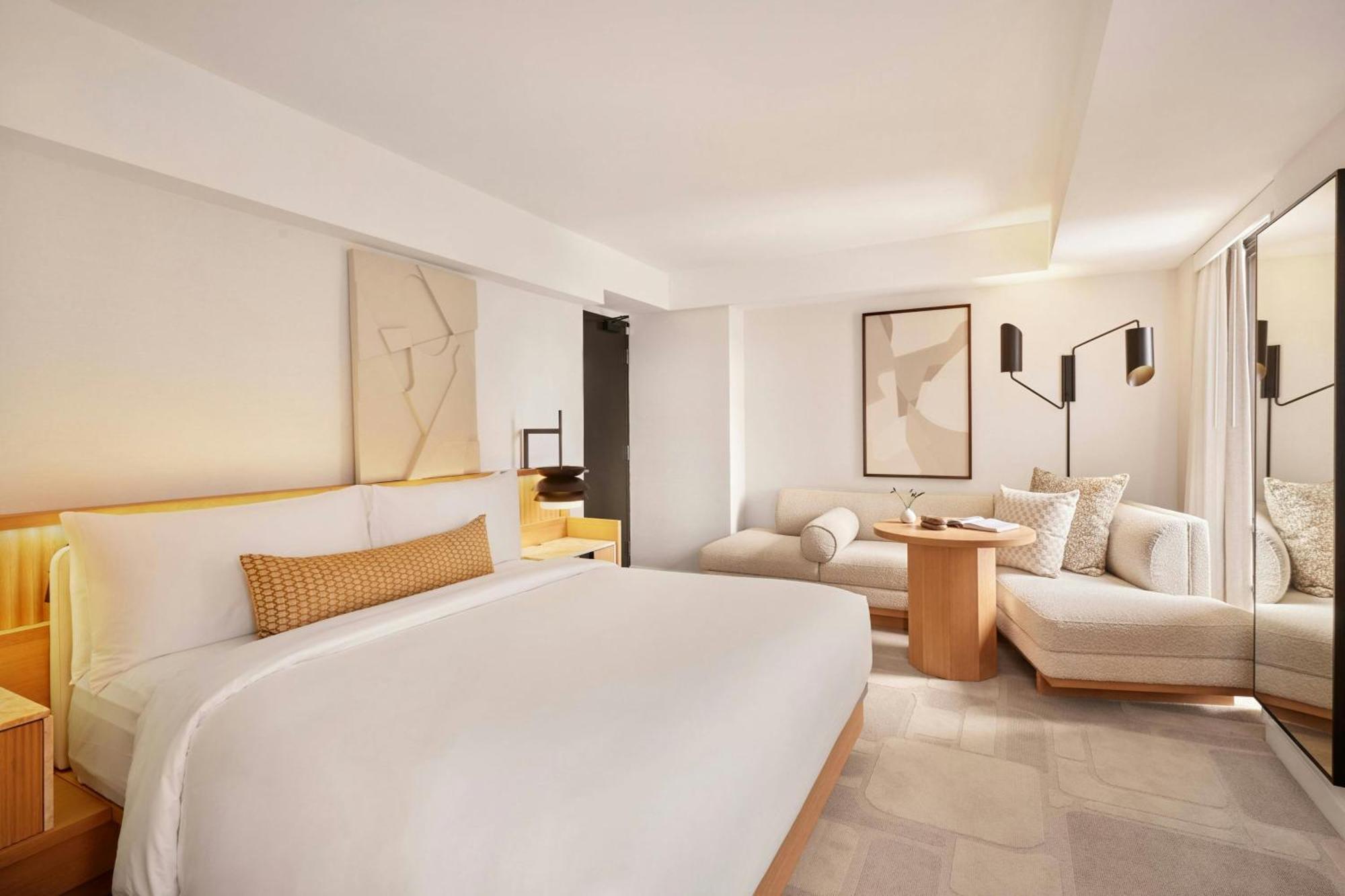 Premier King Room Skyline View