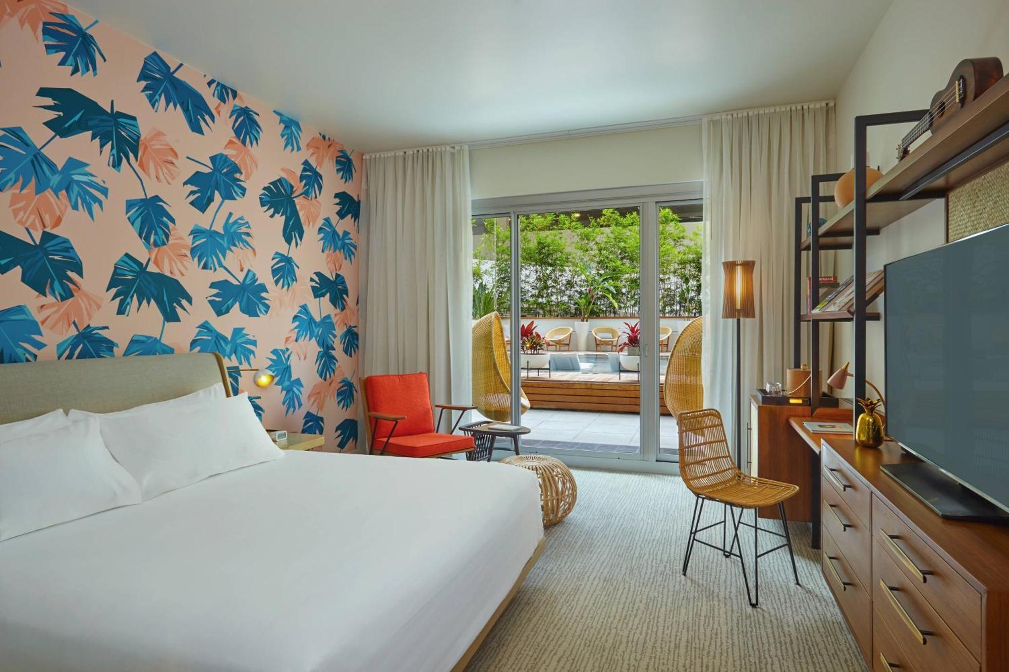 Pool Cabana Room King Bed Pool Access