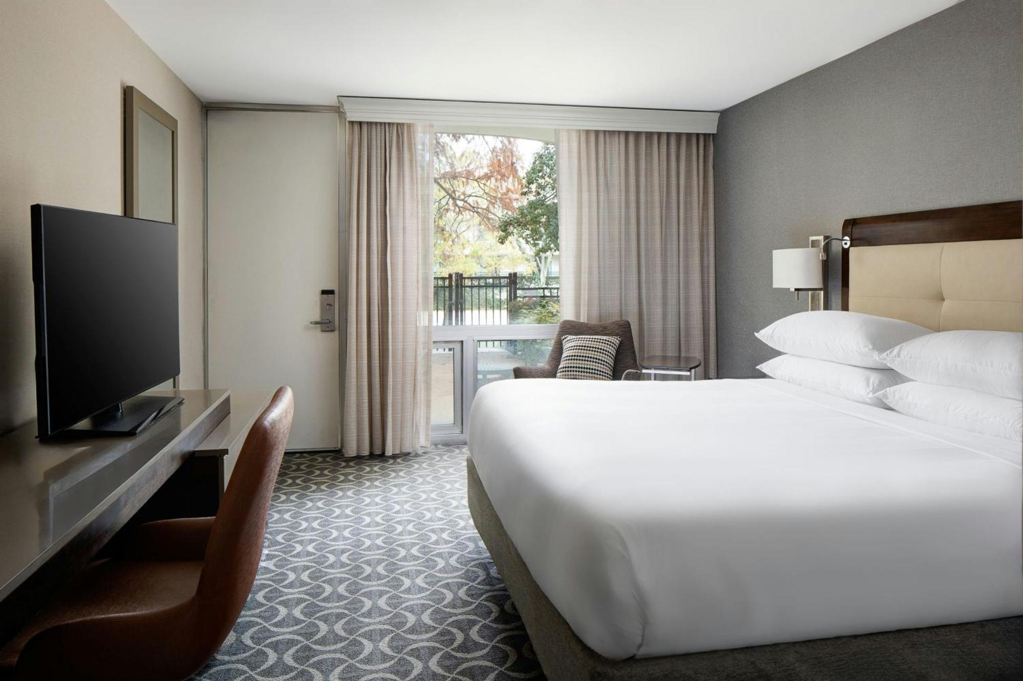 Courtyard Access Guest room 1 King West Tower