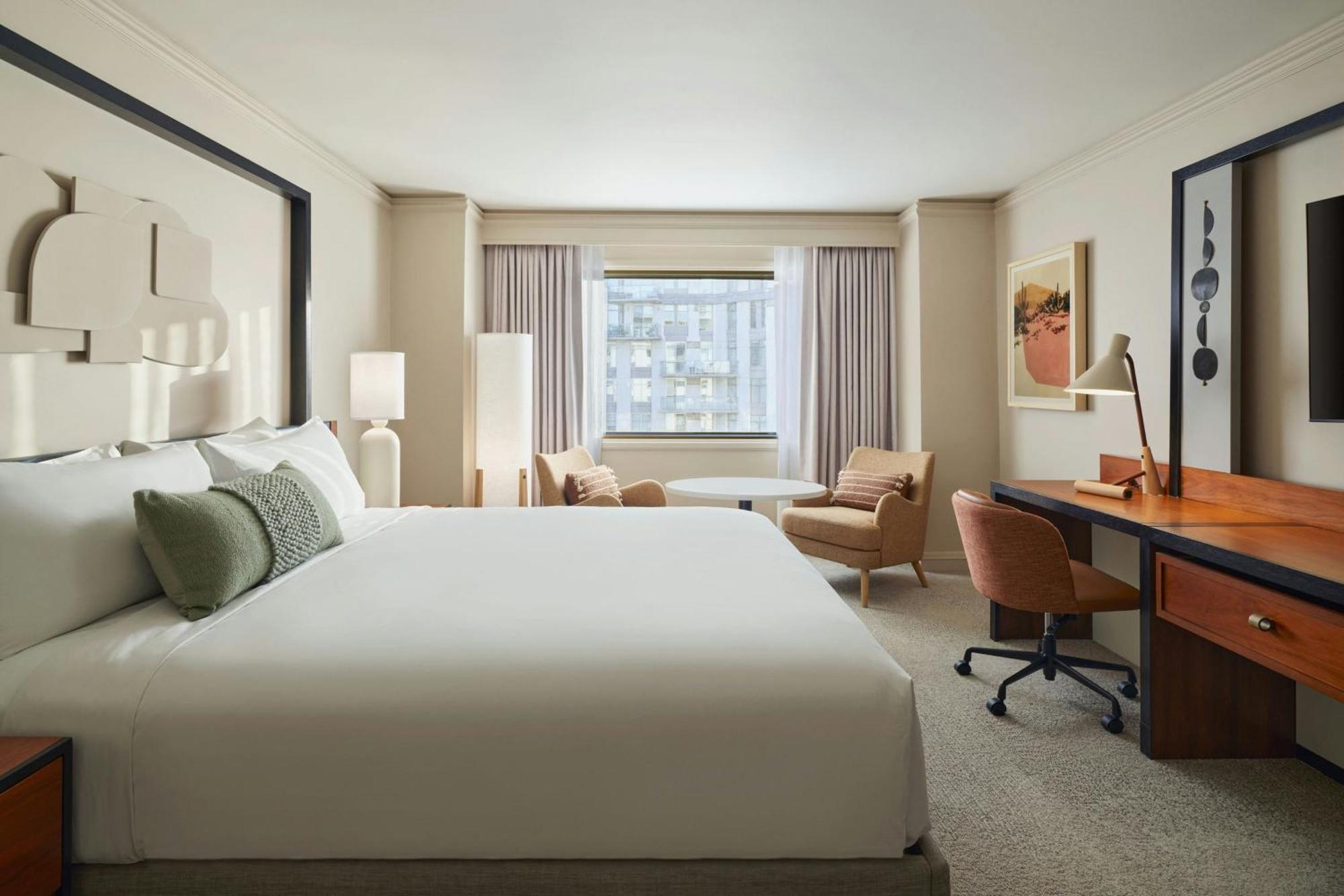 Luxury King Room