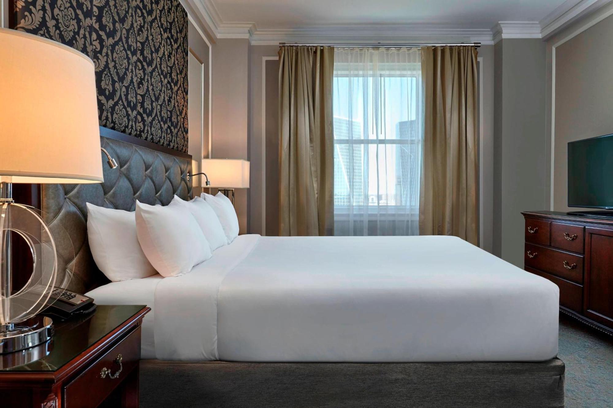 Deluxe Suite