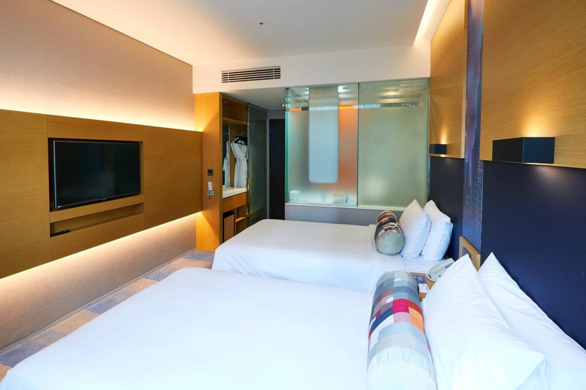 Aloft Urban Guest room 2 Twin or Single Beds City view,1643179949:JPEG