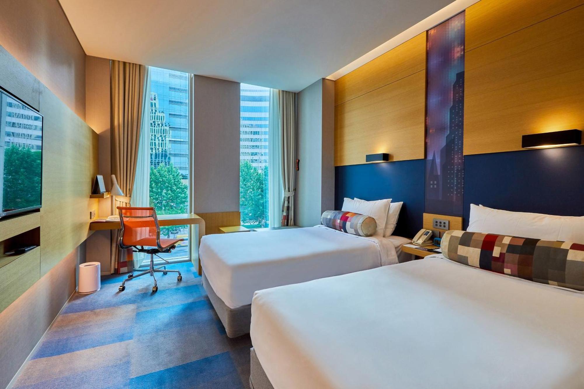 Aloft Urban Guest room 2 Twin or Single Beds City view