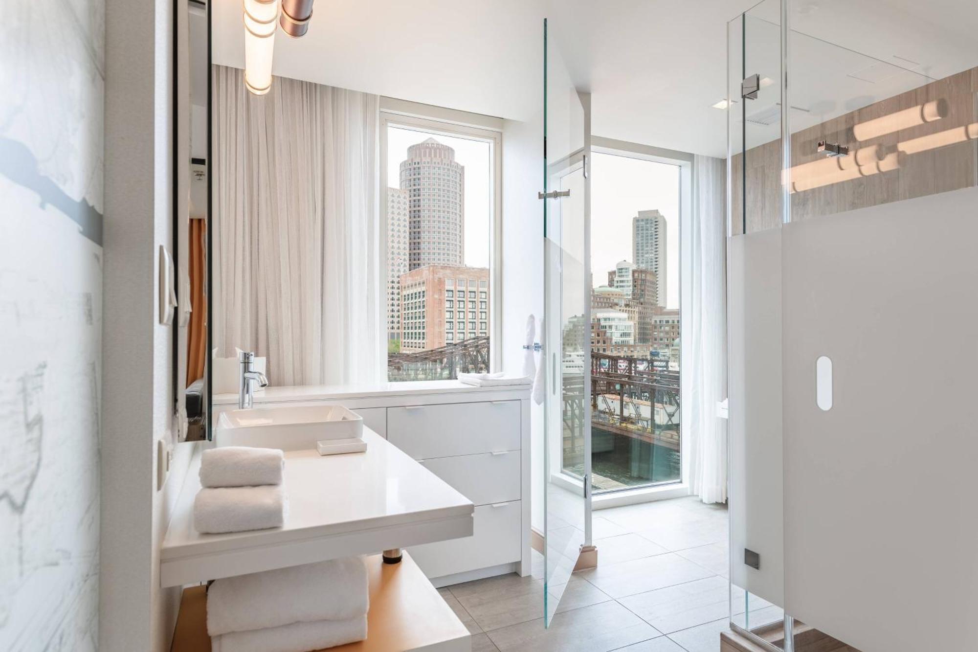 King Coveted Corner Room City View