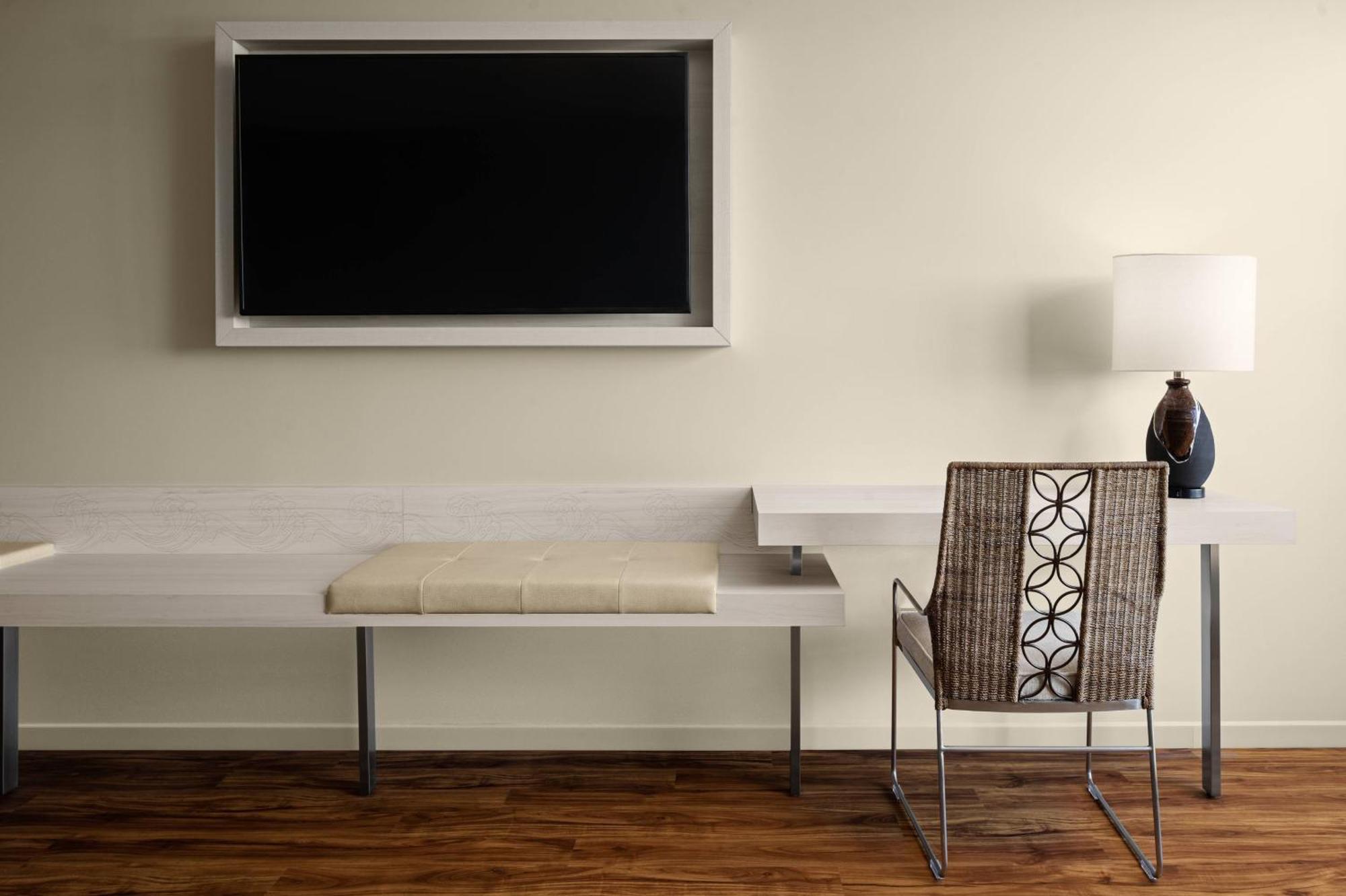 Guest room king bed sofa bed,1643222503:JPEG