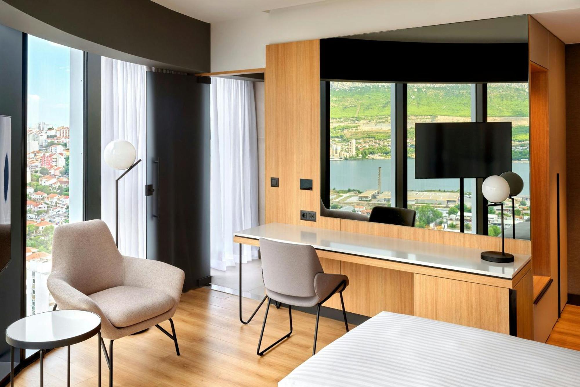 Premium Twin Room Sea View Corner