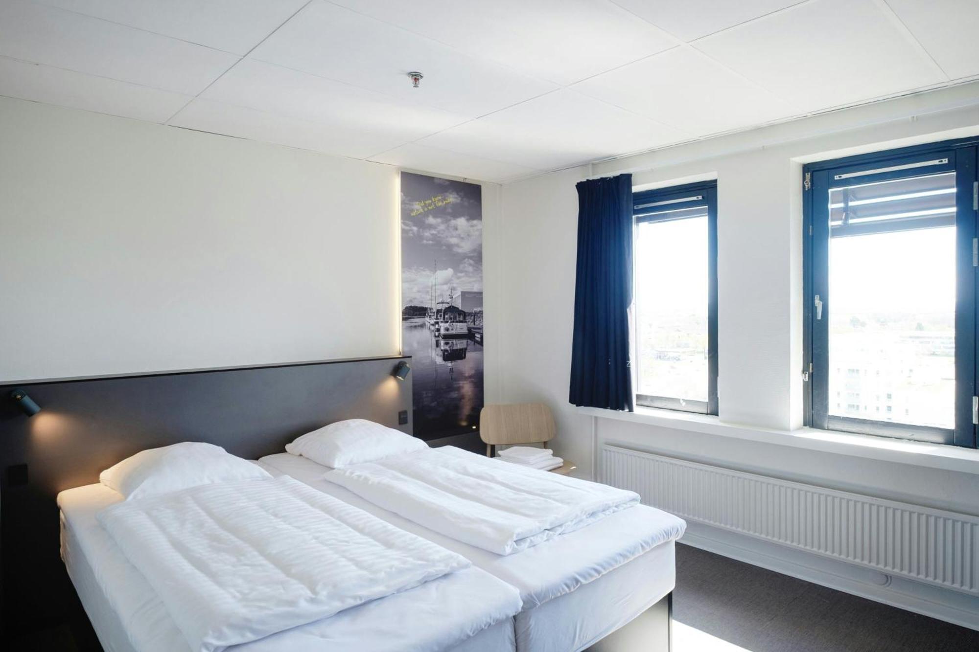 Standard Double King Room City View High Floor