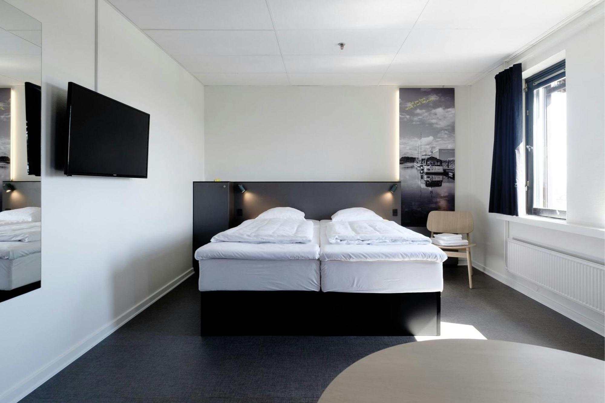 Standard Double King Room City View High Floor