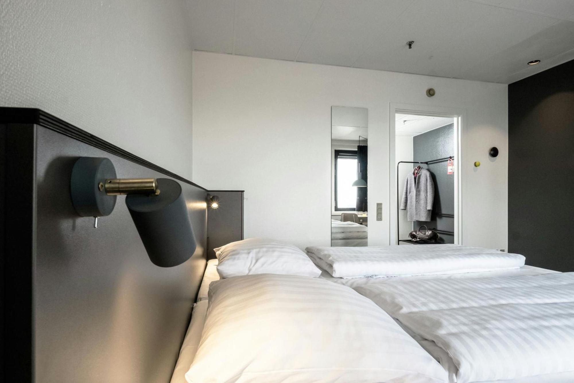 Standard Double King Room City View High Floor