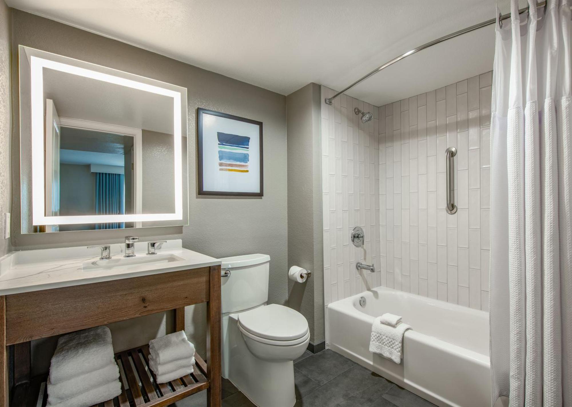 Bi Level Queen Suite with Two Queen Beds and Loft - Golf View
