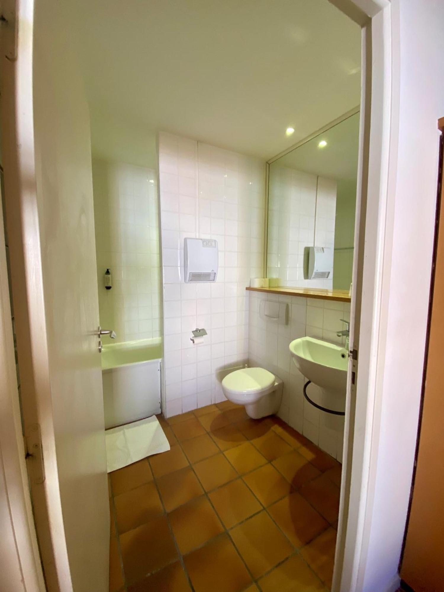 Double Room Bath