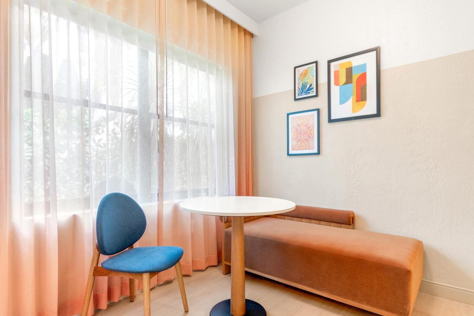 Superior King Suite
