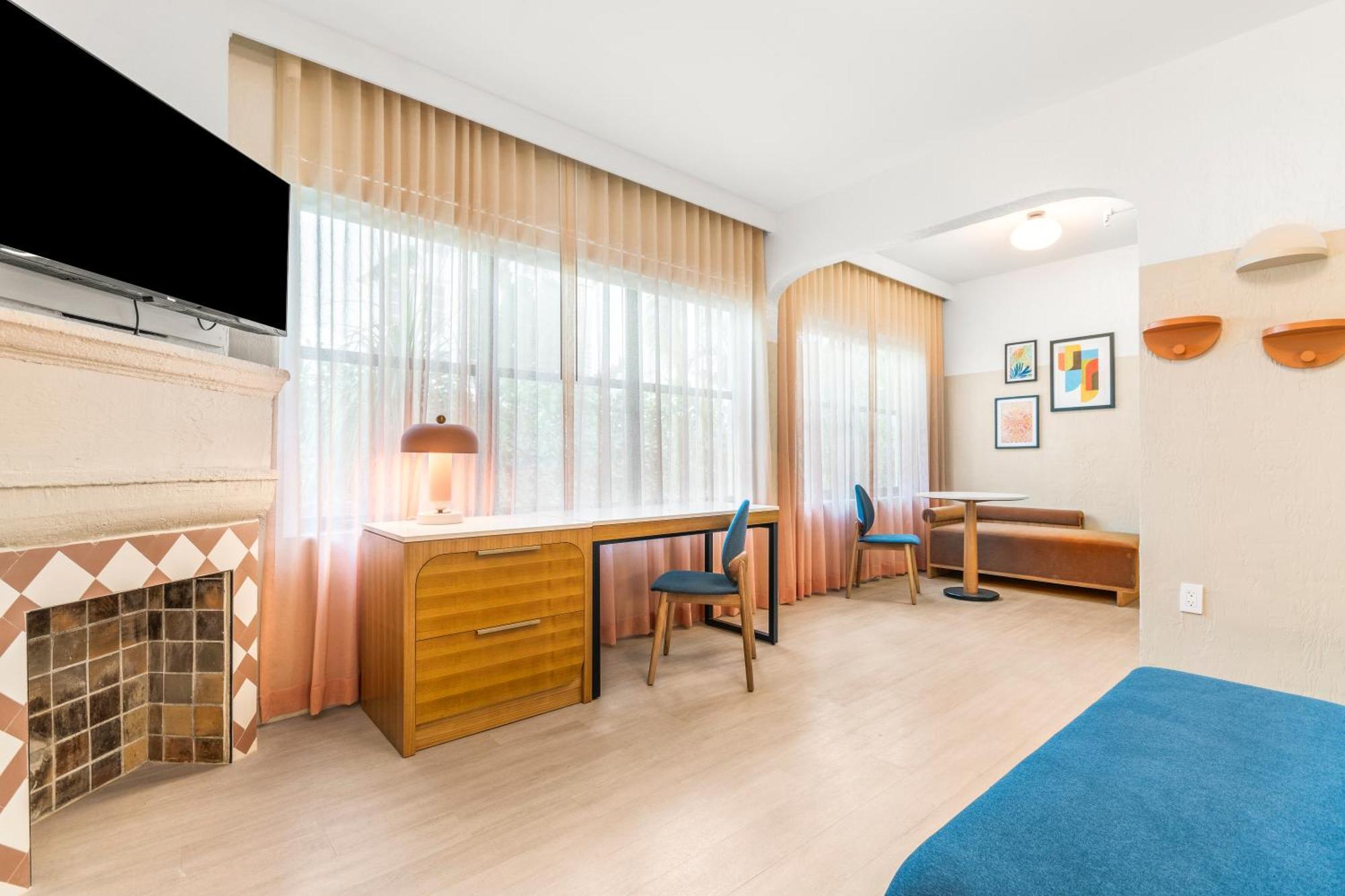 Superior King Suite