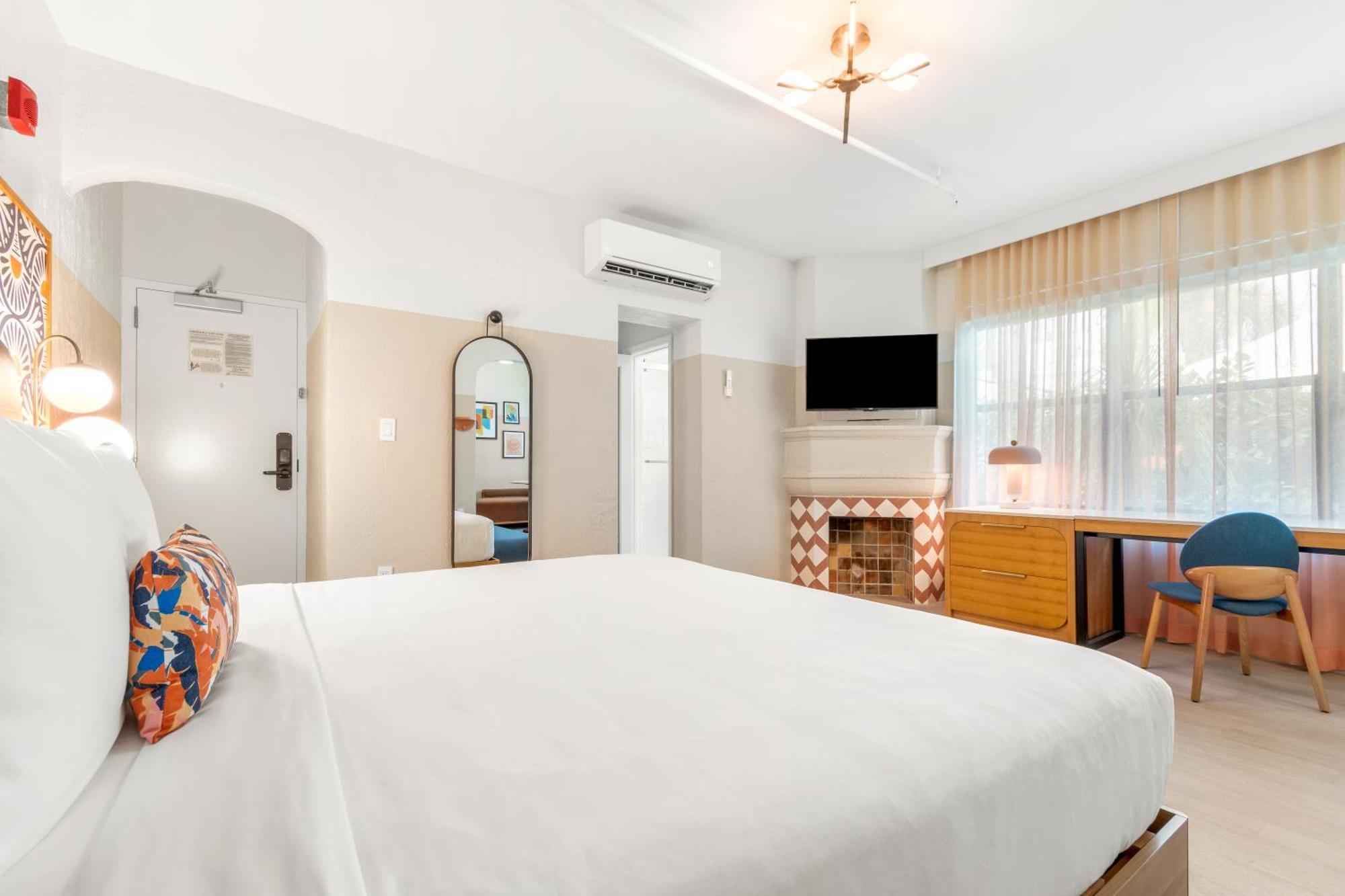 Superior King Suite