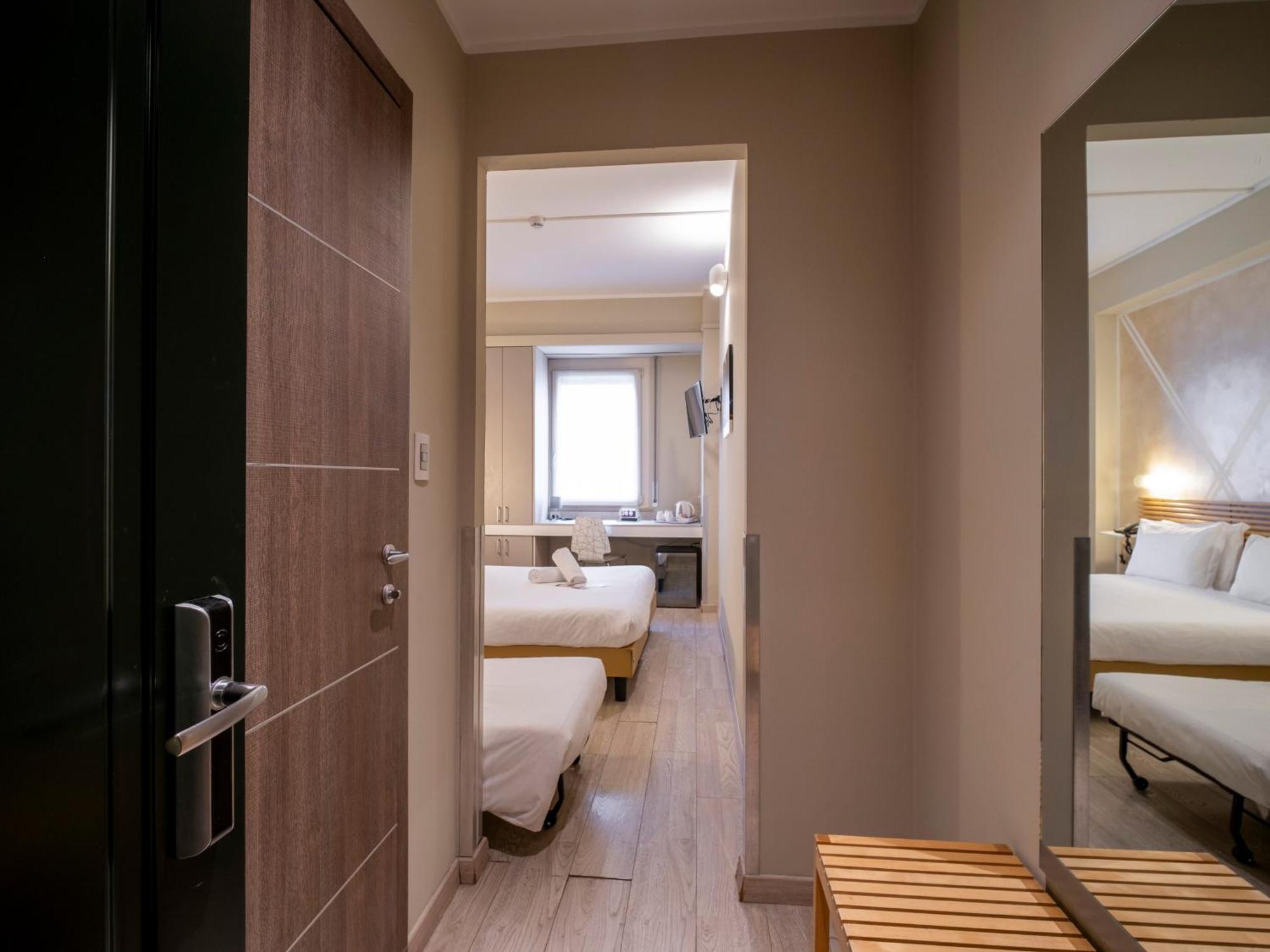 Triple Economy Room