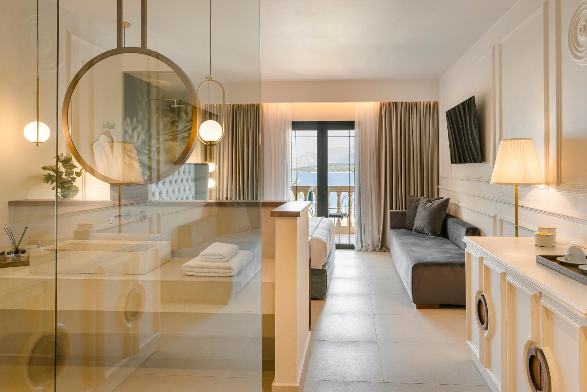 Deluxe Double Room Side Sea View