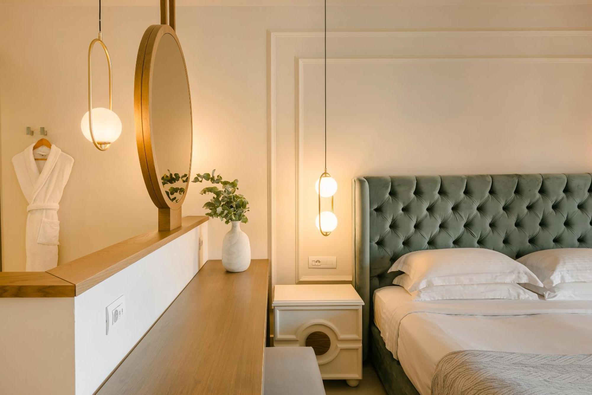 Deluxe Double Room Side Sea View