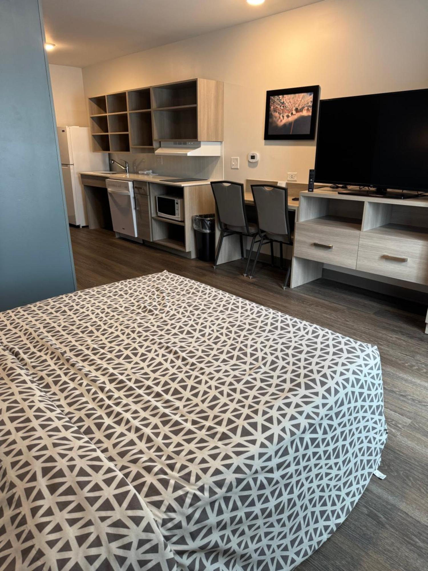 QUEEN SUITE ACCESSIBLE