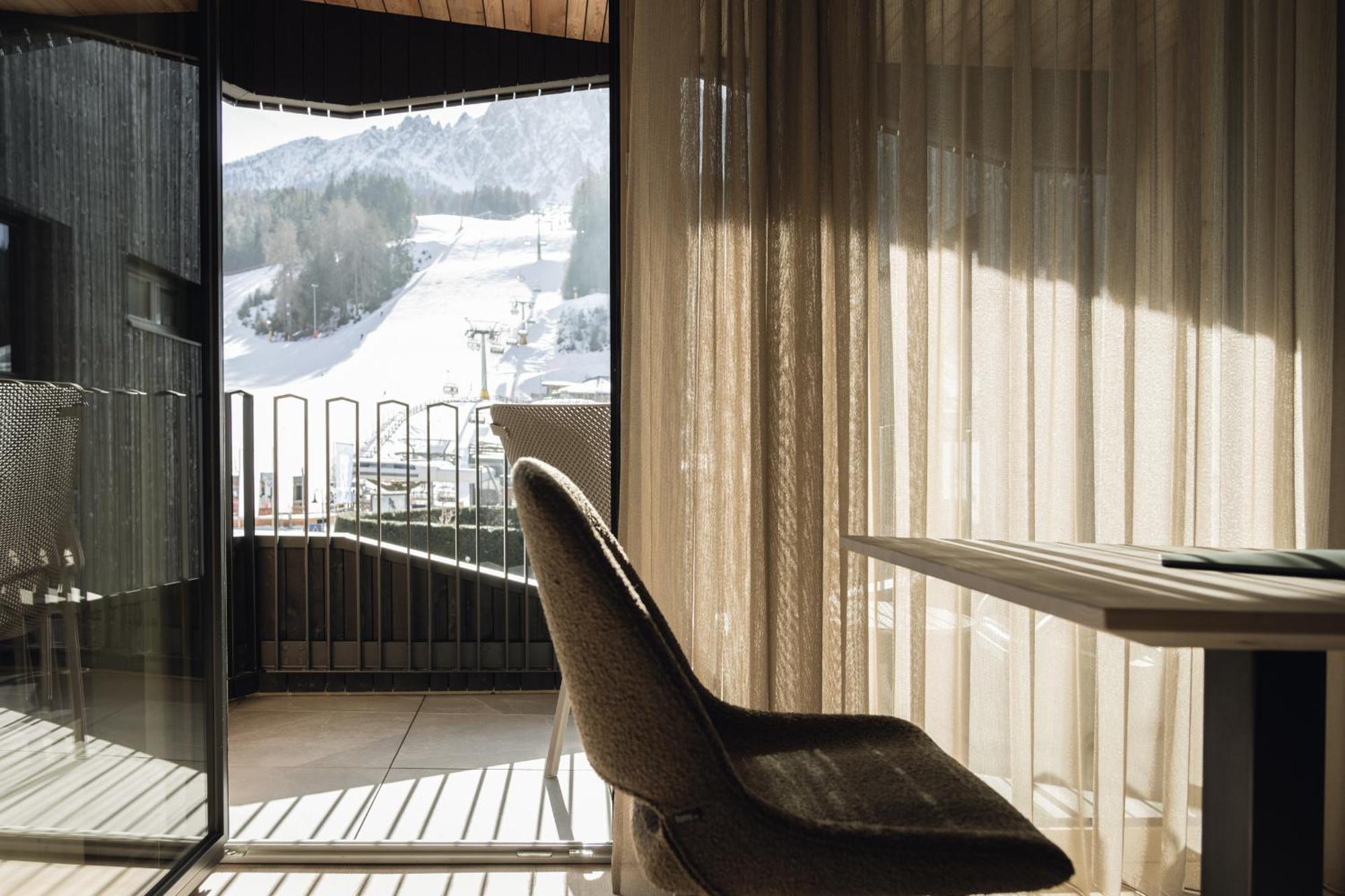 Junior Suite Mountain View