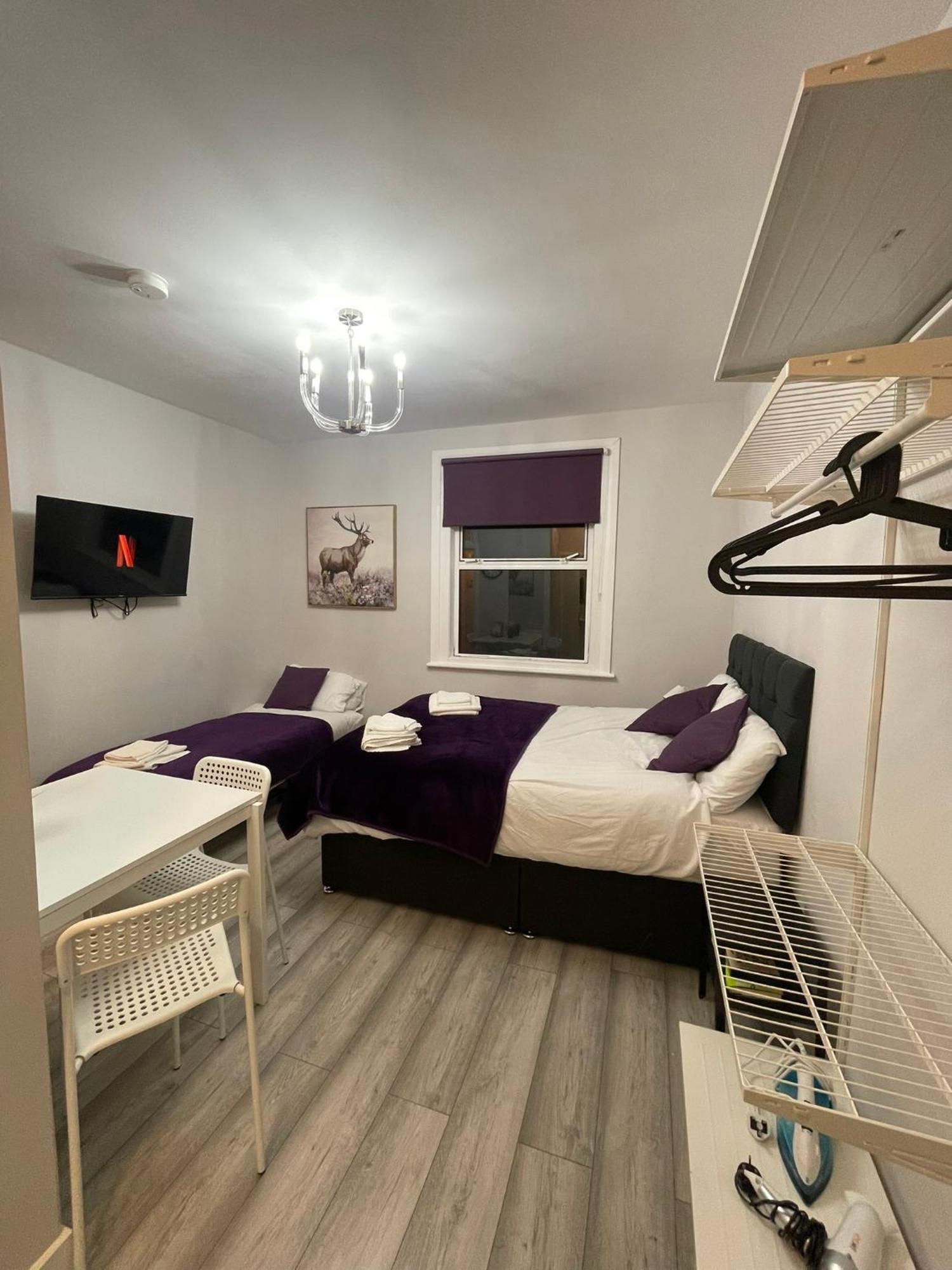 Top 2nd Studio • Sleeps 3