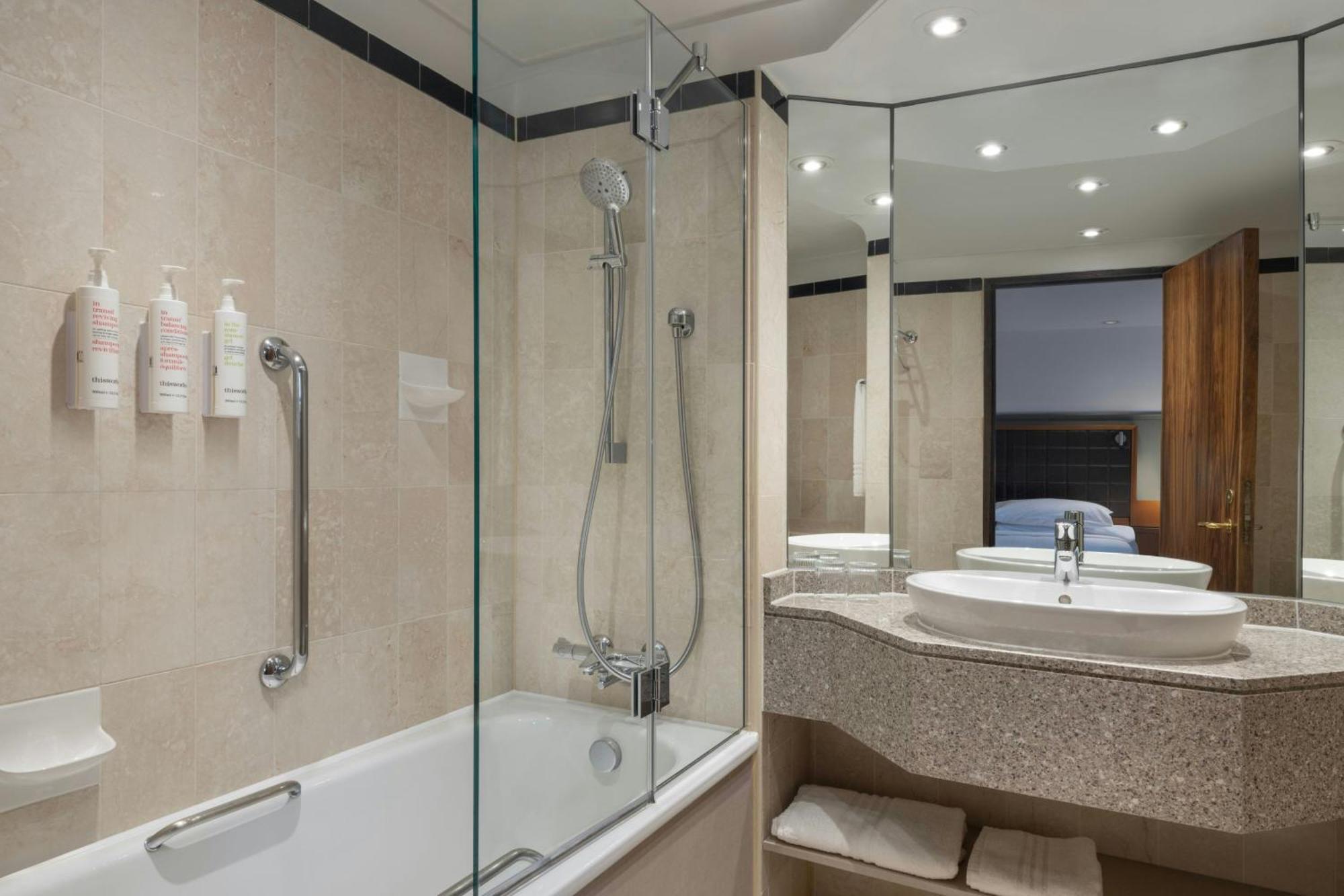 Rochester Suite City View Executive Lounge Access