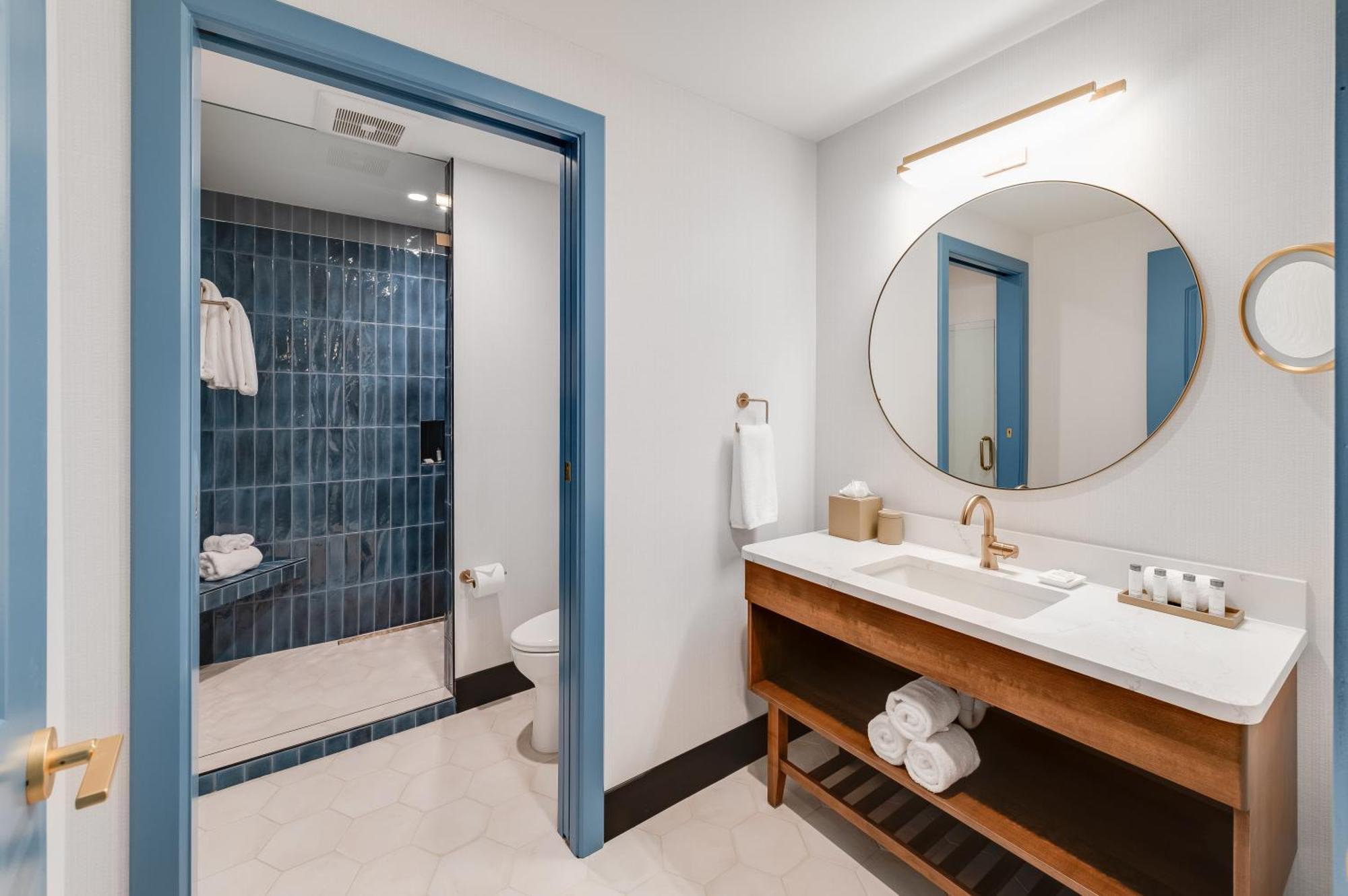 Signature King with Sleeper Sofa (Pet Friendly)