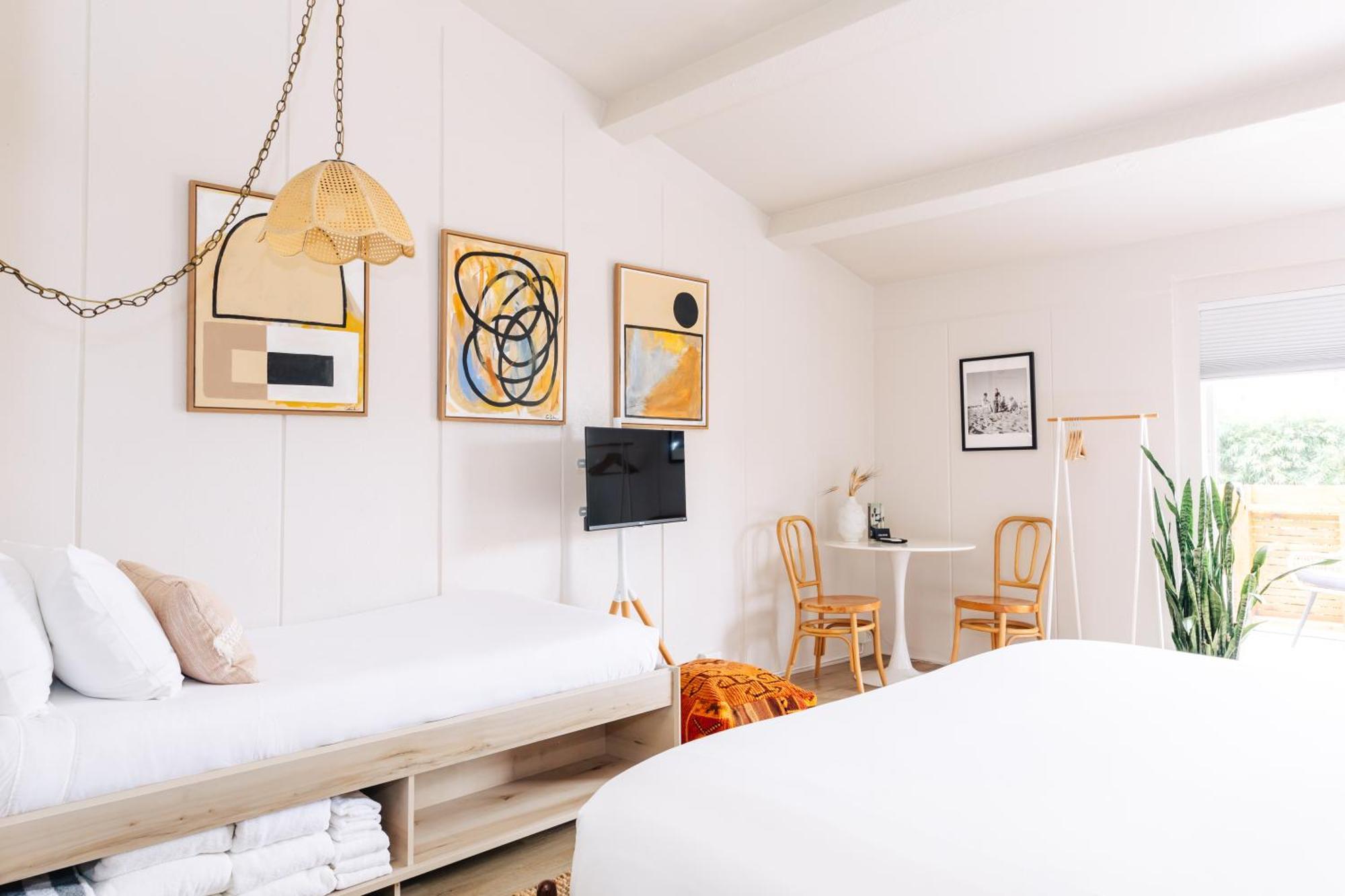Deluxe King Suite