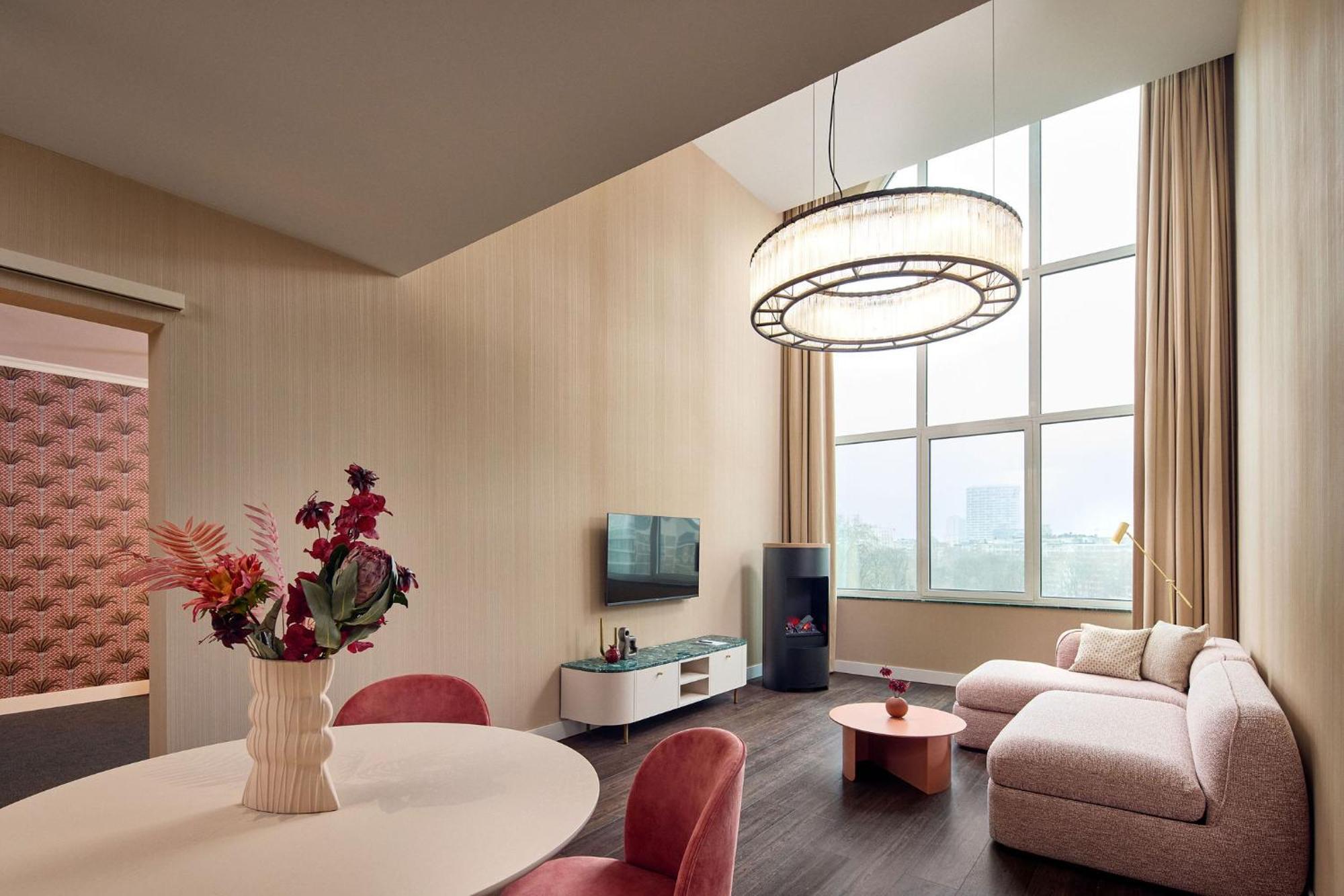 Suite City View