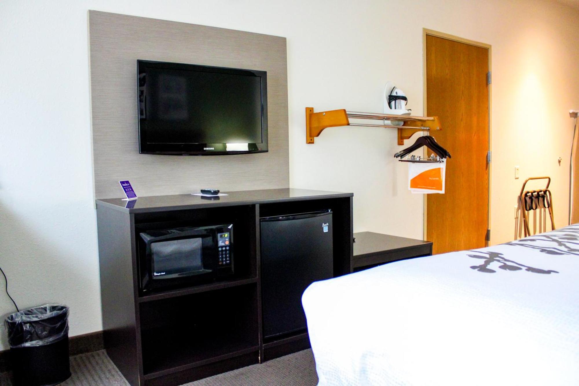 King Room - Accessible/Non-Smoking