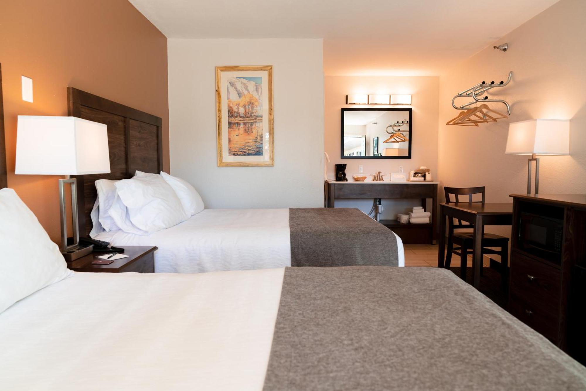 Deluxe Queen Room