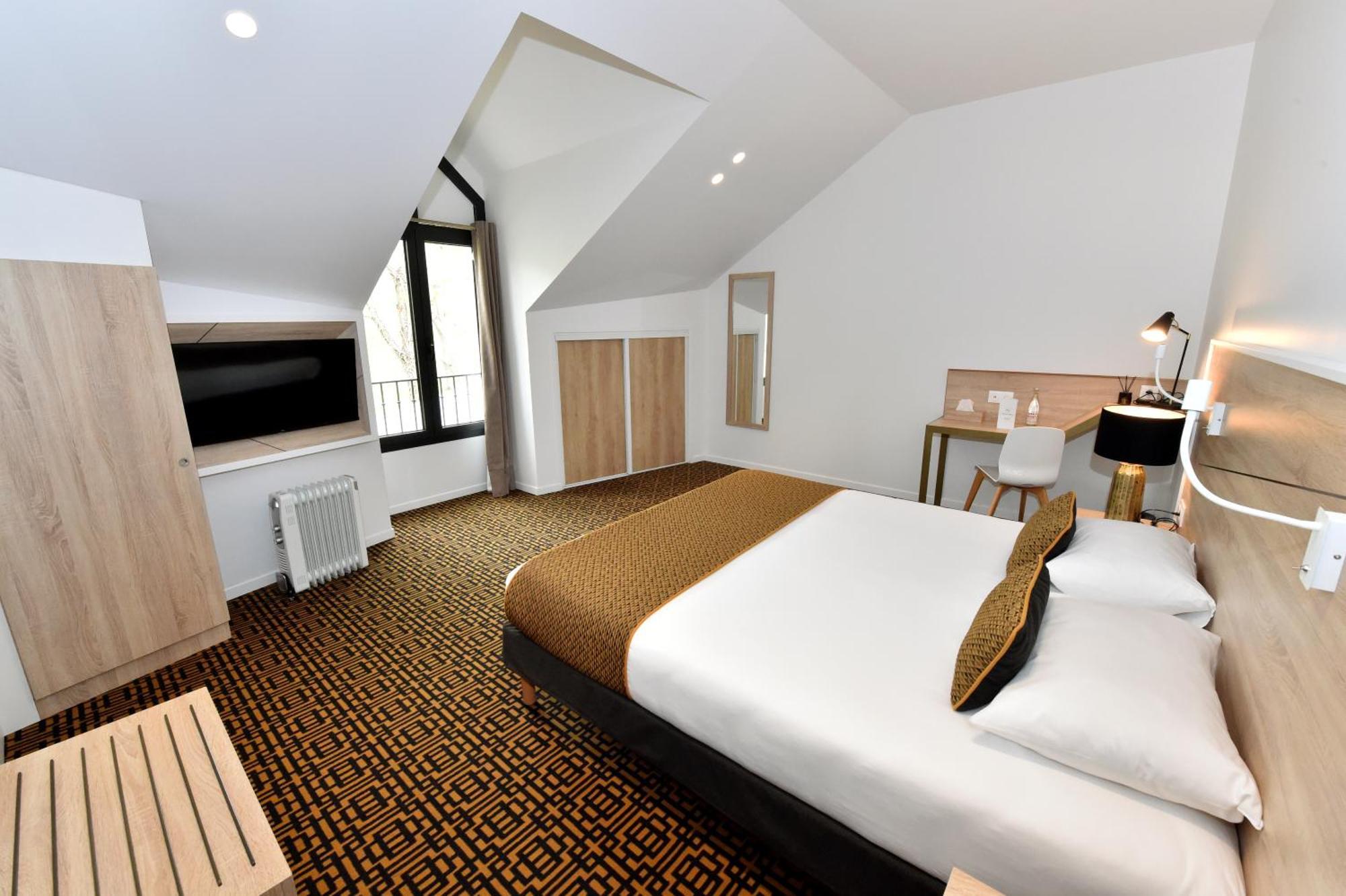 Superior Queen Room