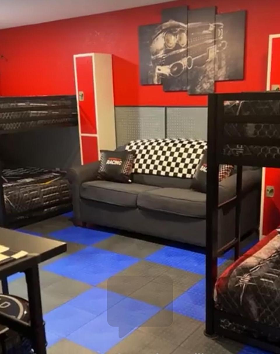 Deluxe Quadruple Room