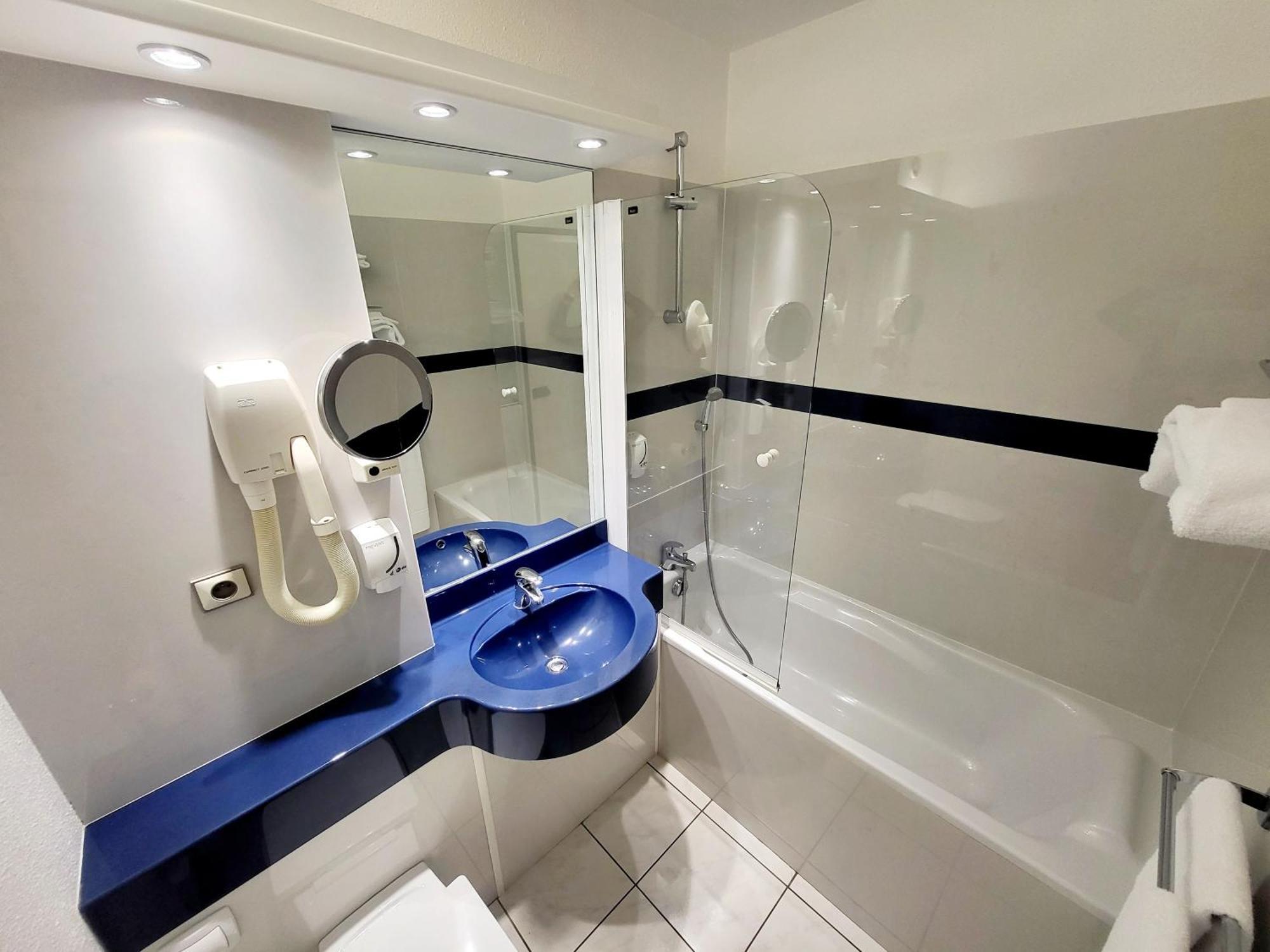 Double Room,1646888206:JPEG