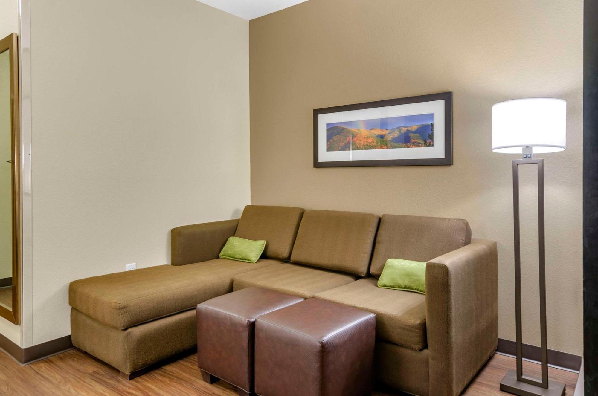 Suite Two Queen Beds