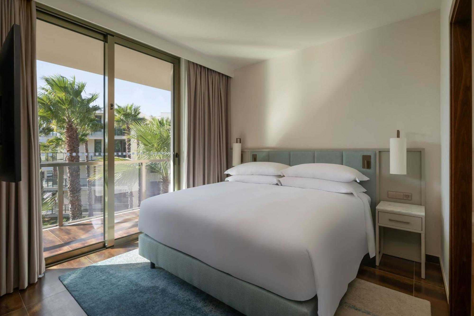 Suite com 3 Quartos e Varanda