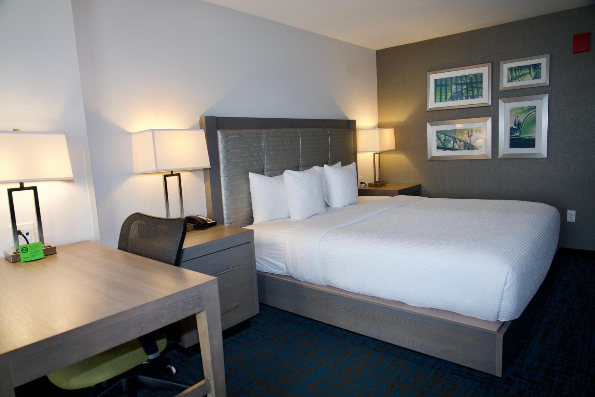 King Room,1646933676:JPEG